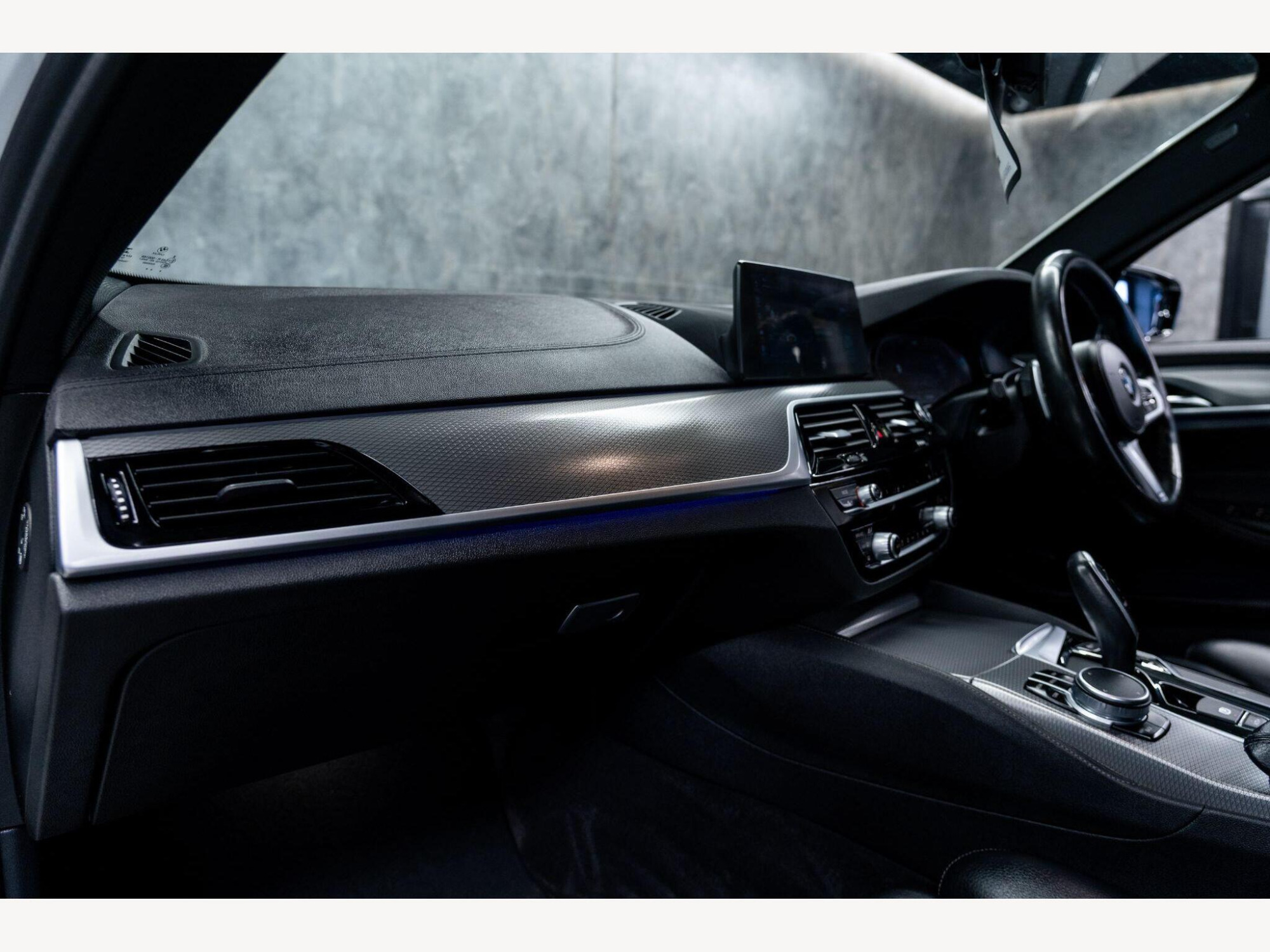 2019 BMW 5 Series image 44