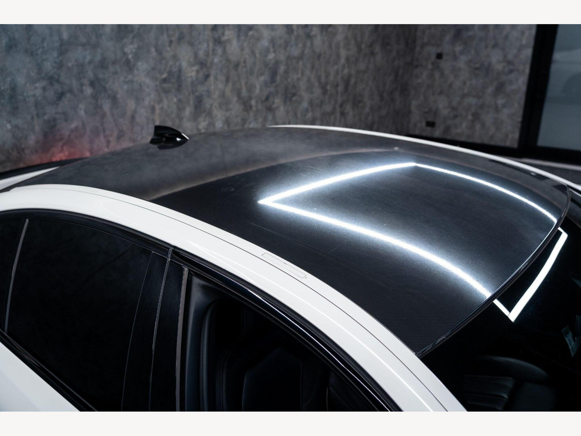2019 BMW 5 Series image 9