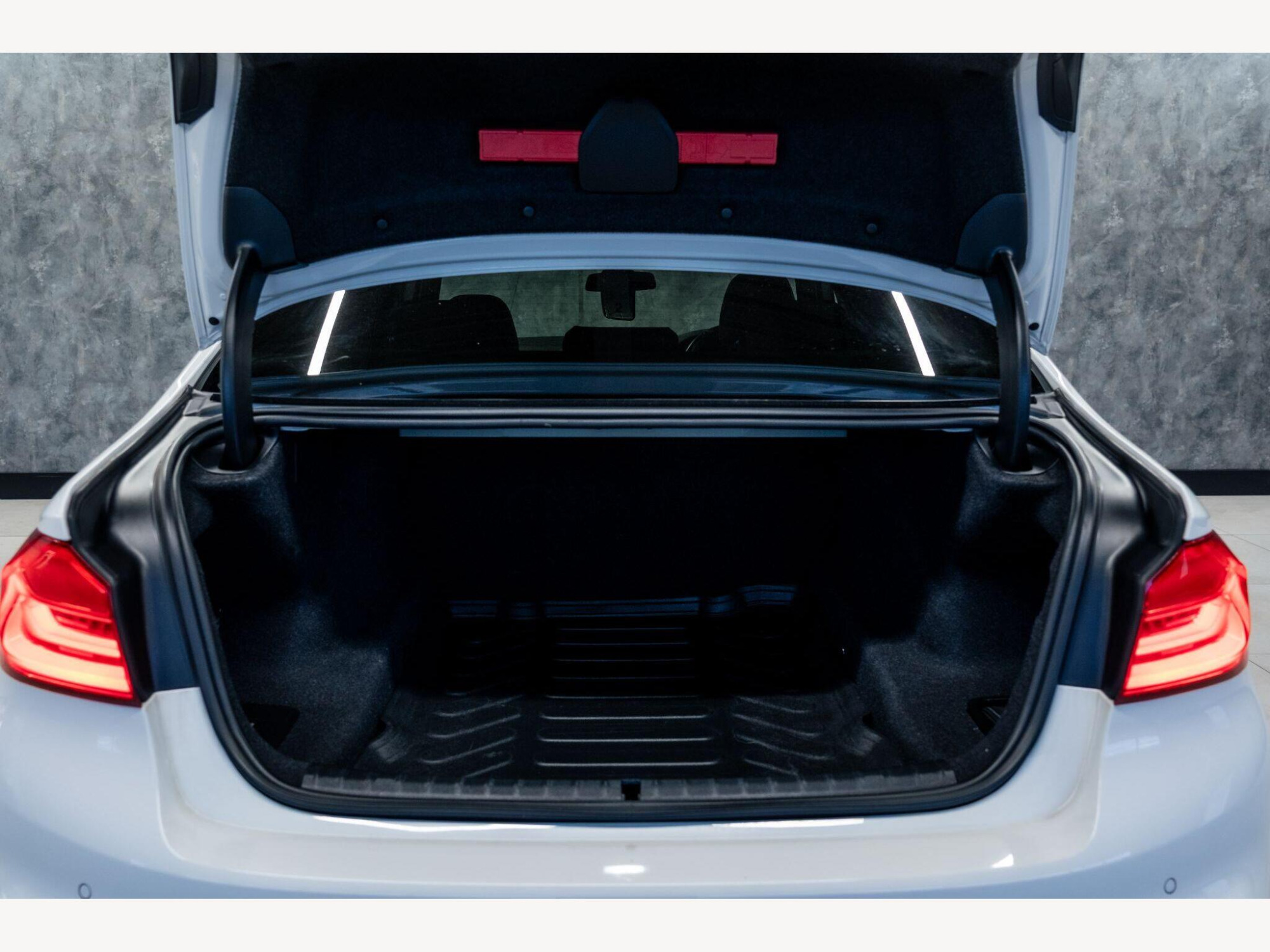 2019 BMW 5 Series image 50