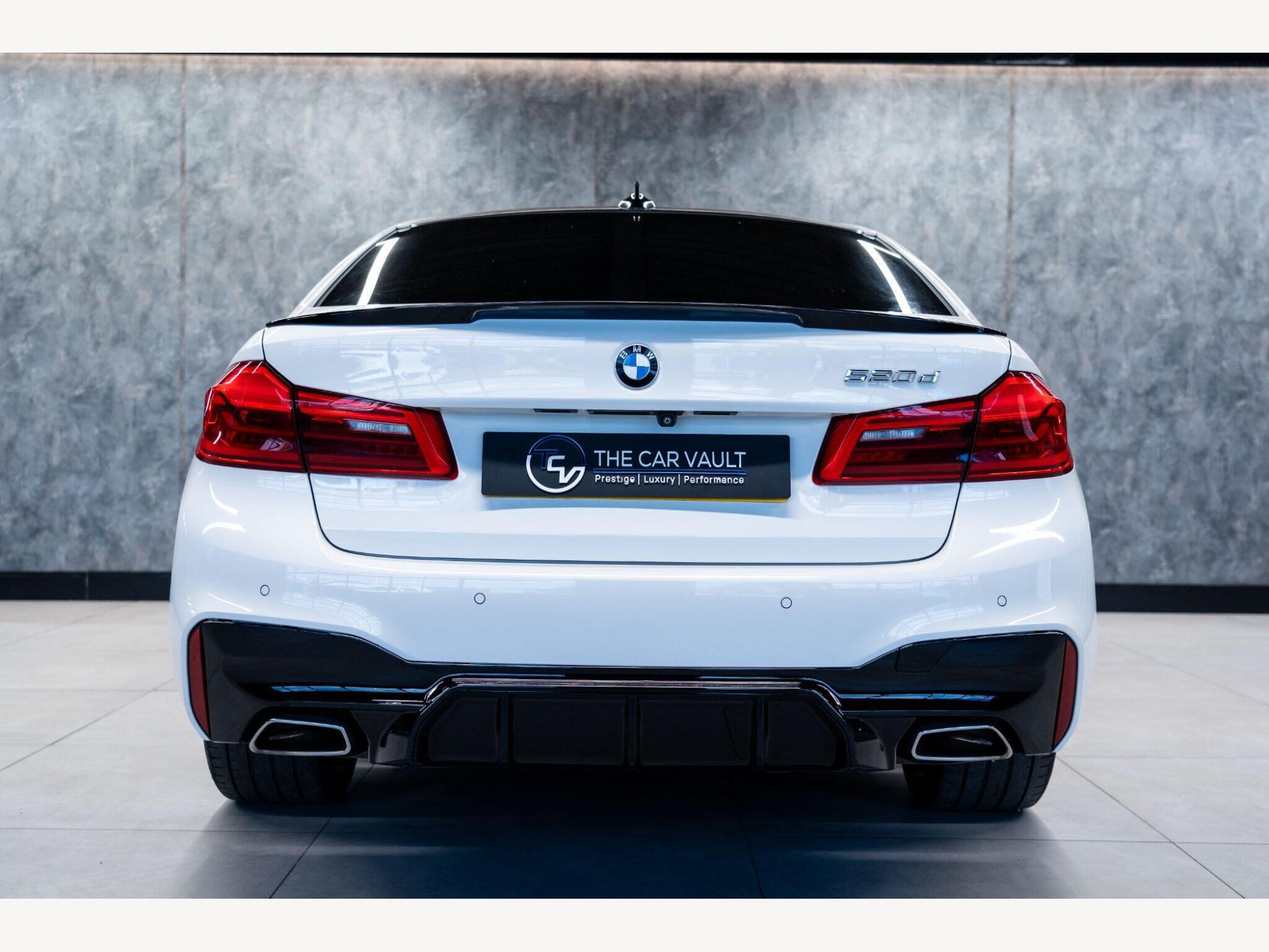 2019 BMW 5 Series image 7