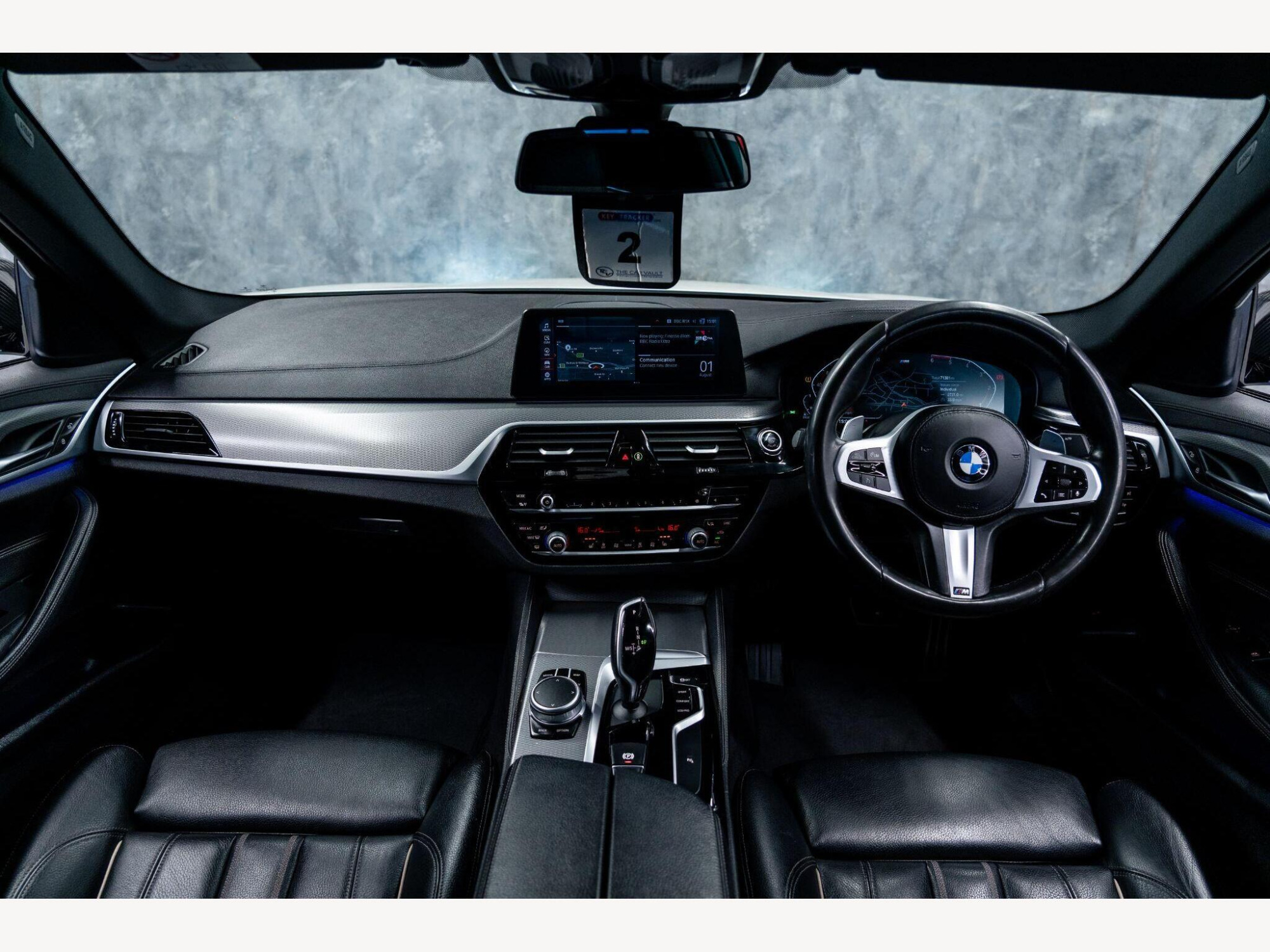 2019 BMW 5 Series image 2