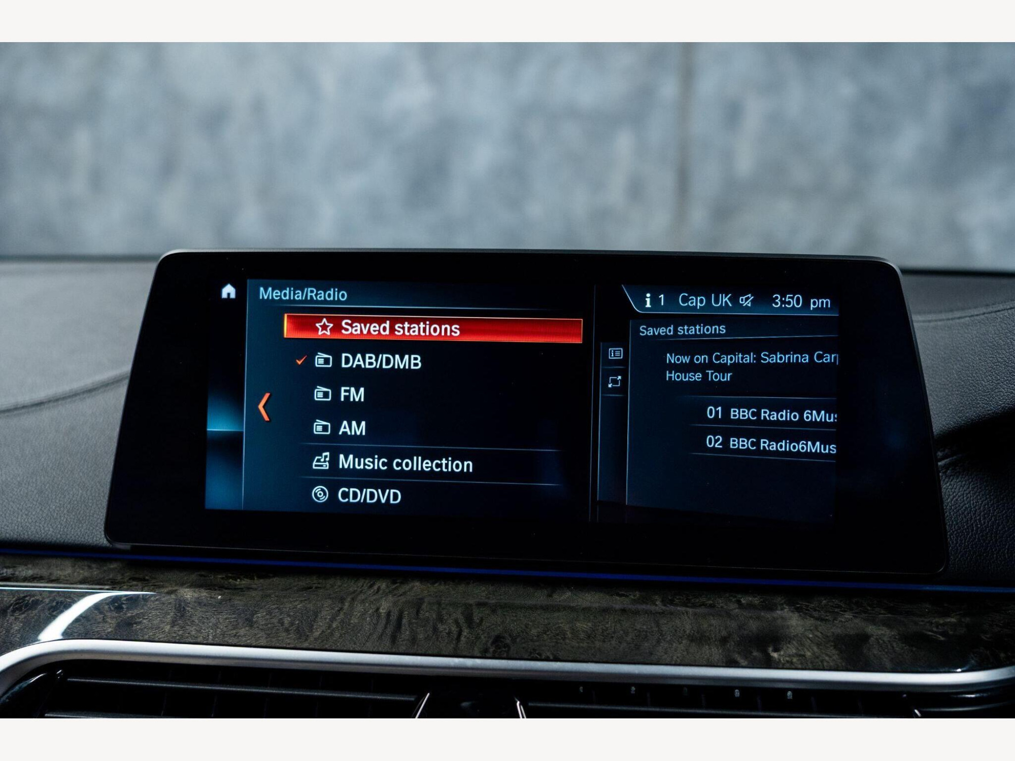 2018 BMW 5 Series image 40