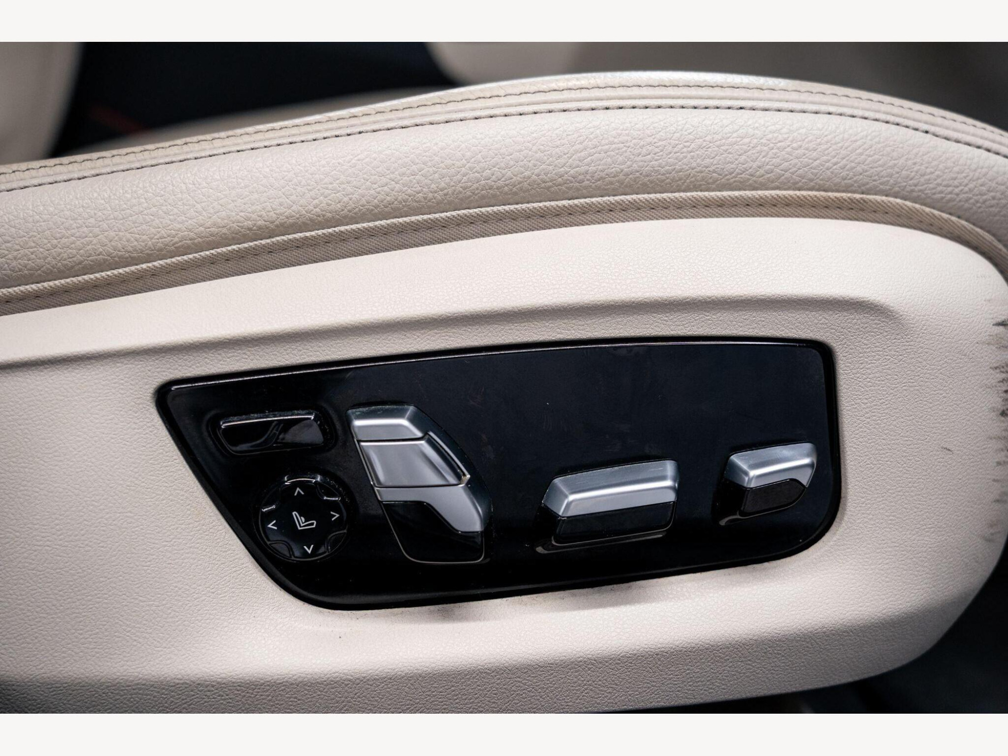2018 BMW 5 Series image 55