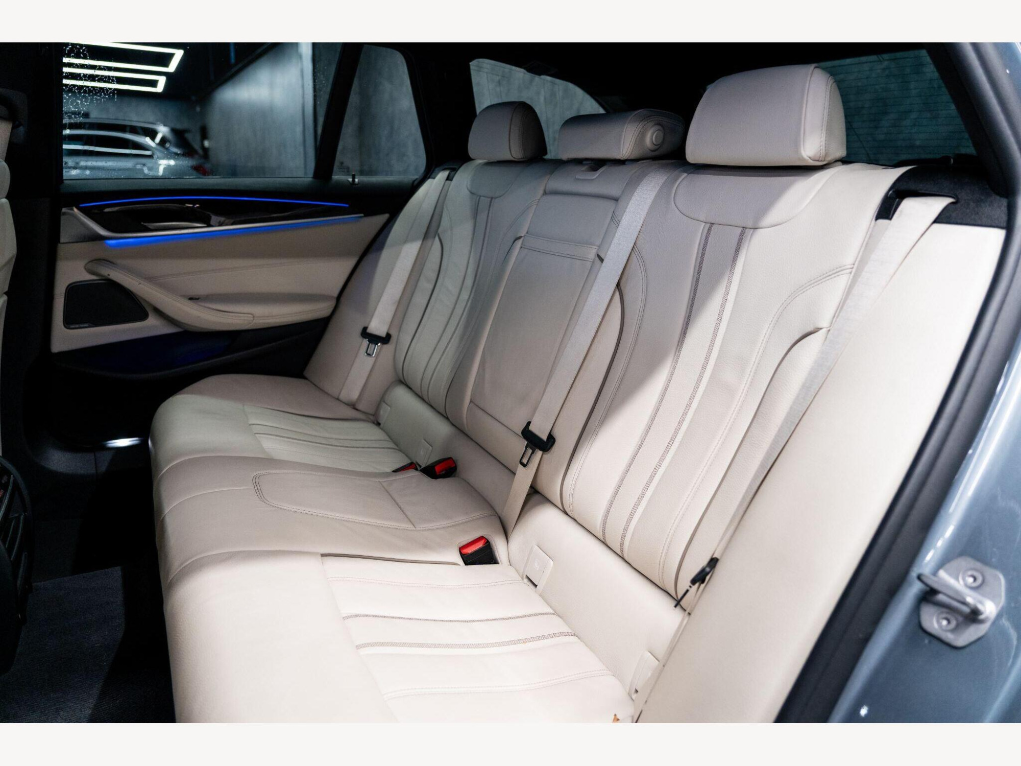 2018 BMW 5 Series image 61