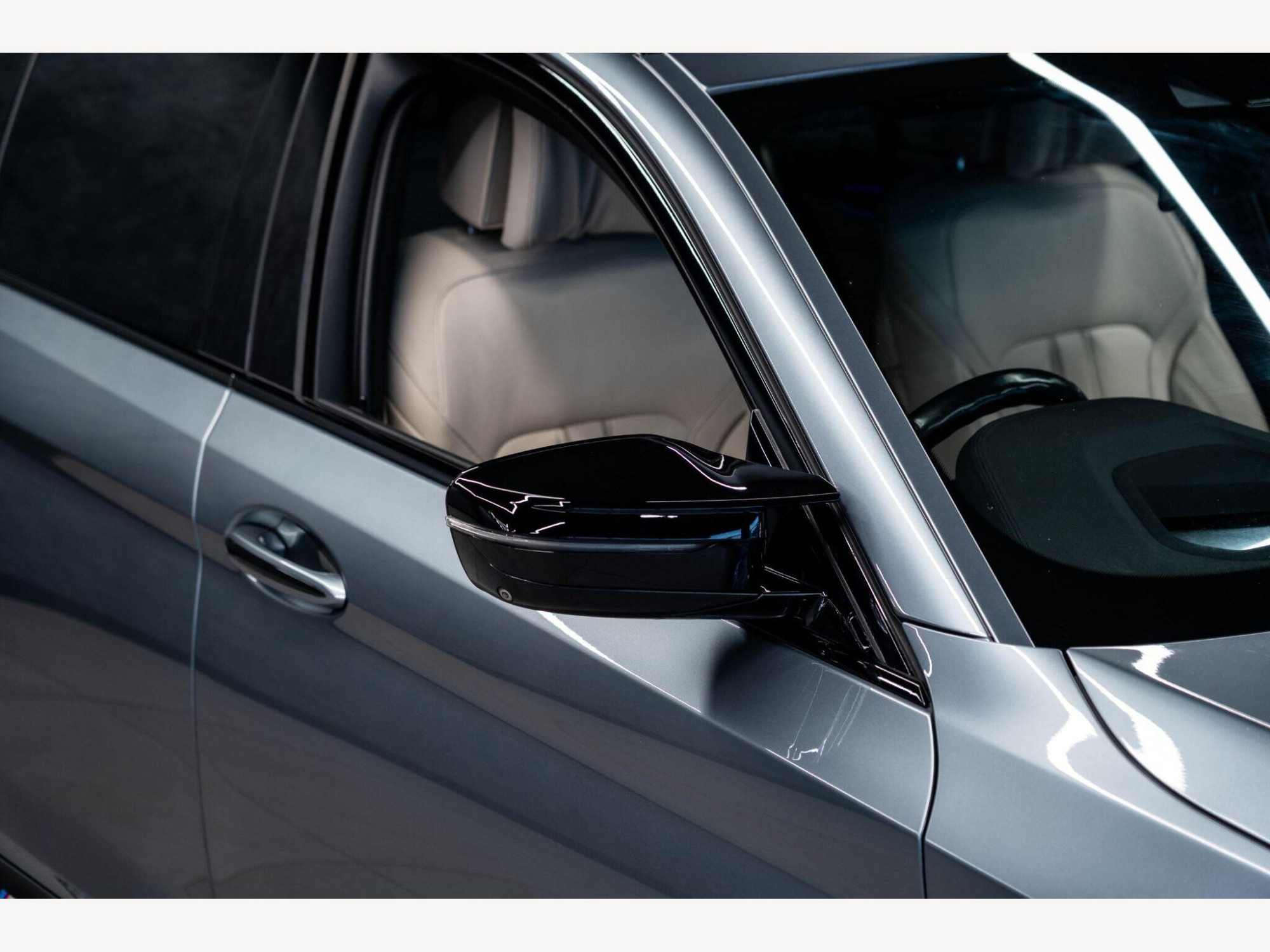 2018 BMW 5 Series image 10
