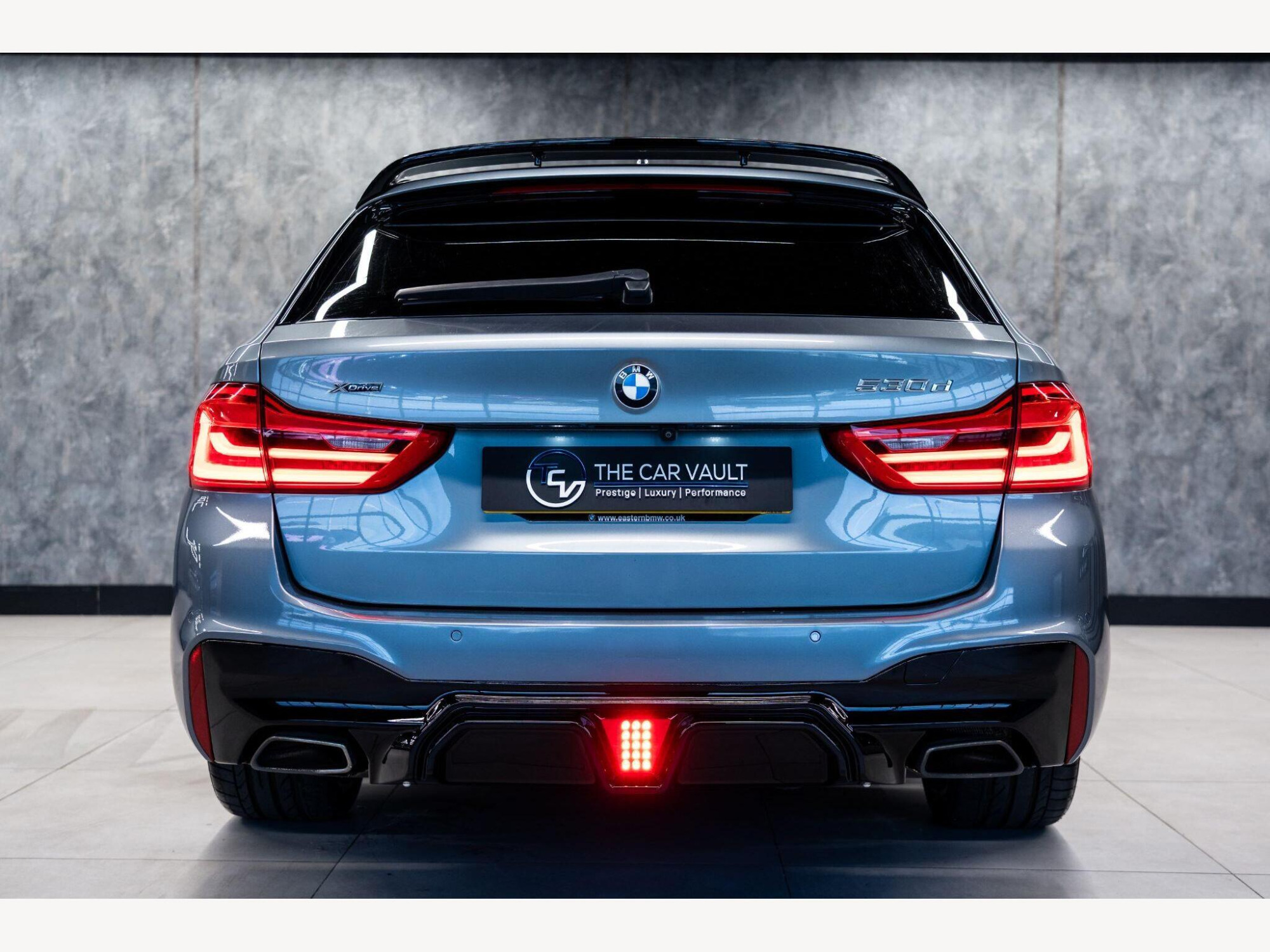 2018 BMW 5 Series image 3