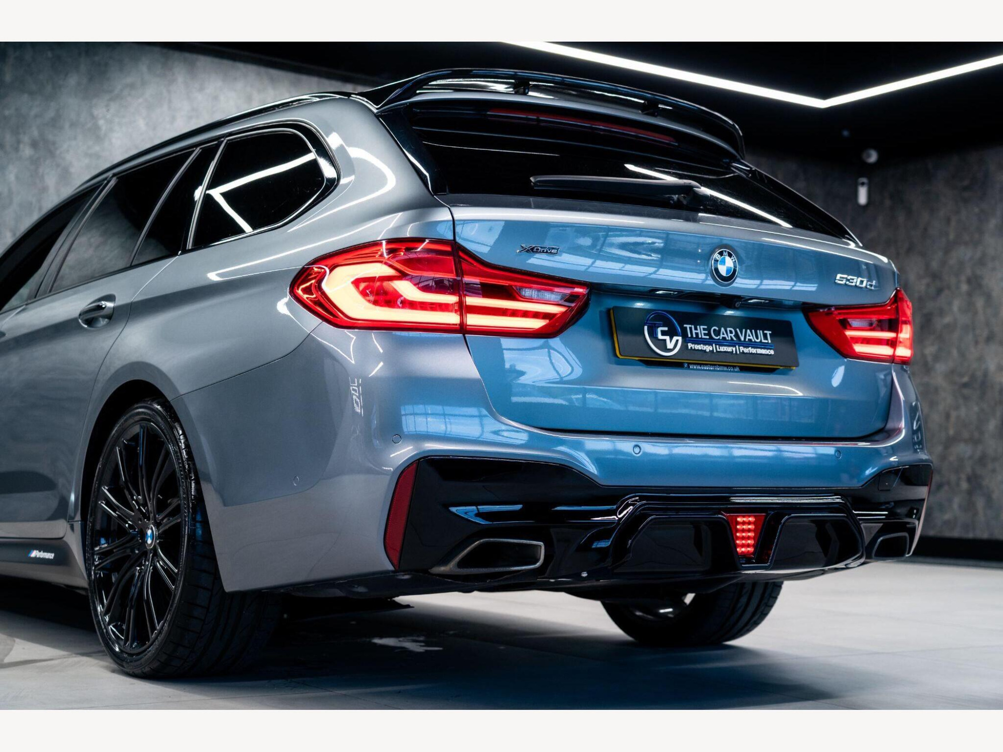 2018 BMW 5 Series image 14