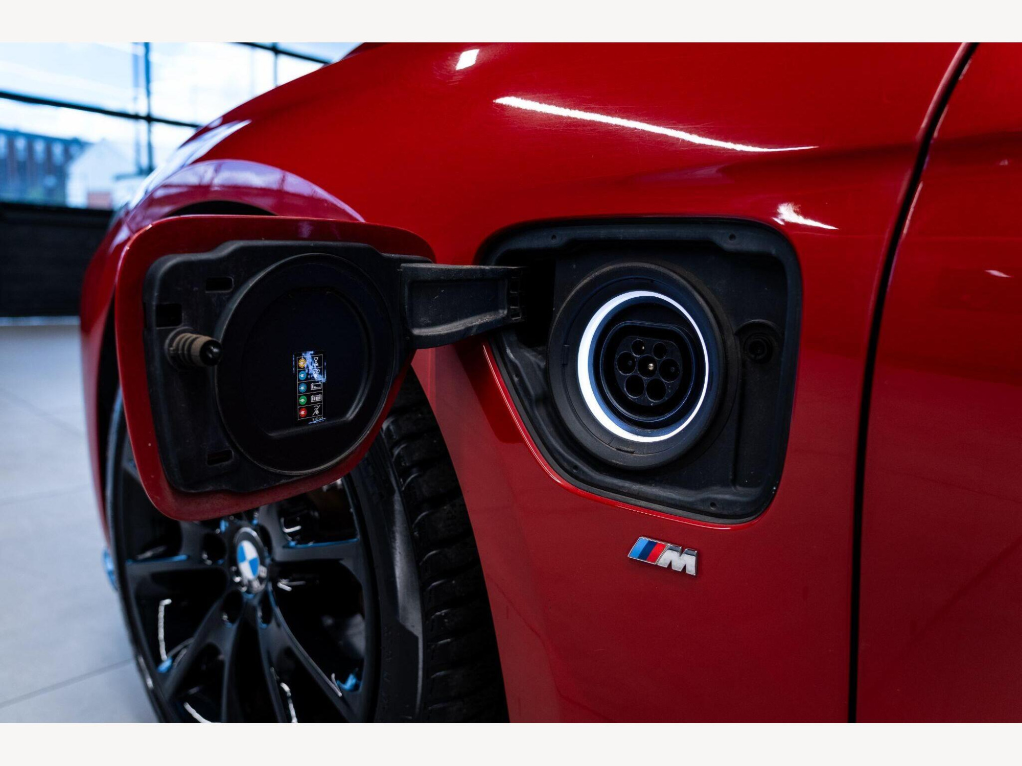 2017 BMW 3 Series image 11
