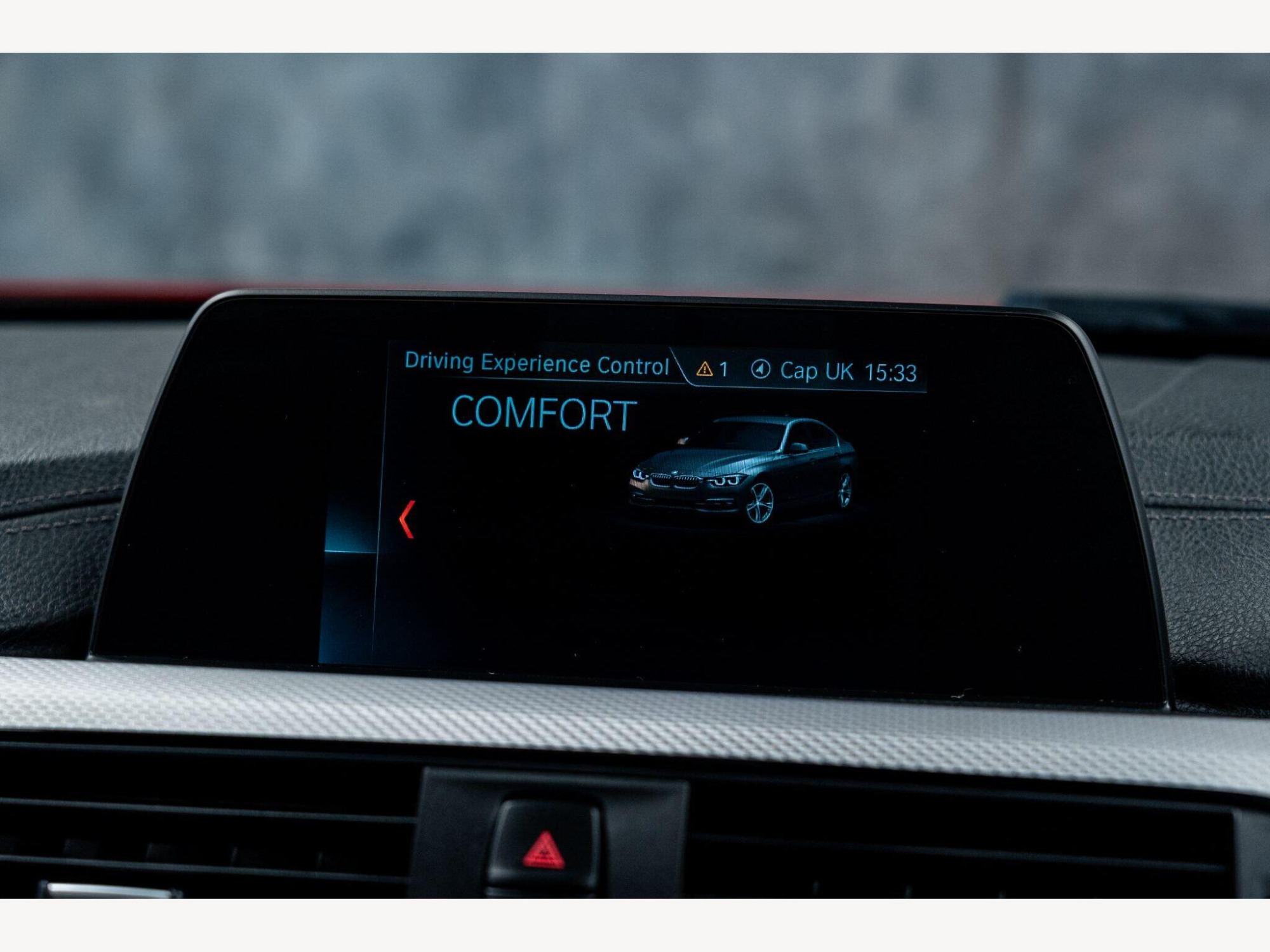 2017 BMW 3 Series image 24
