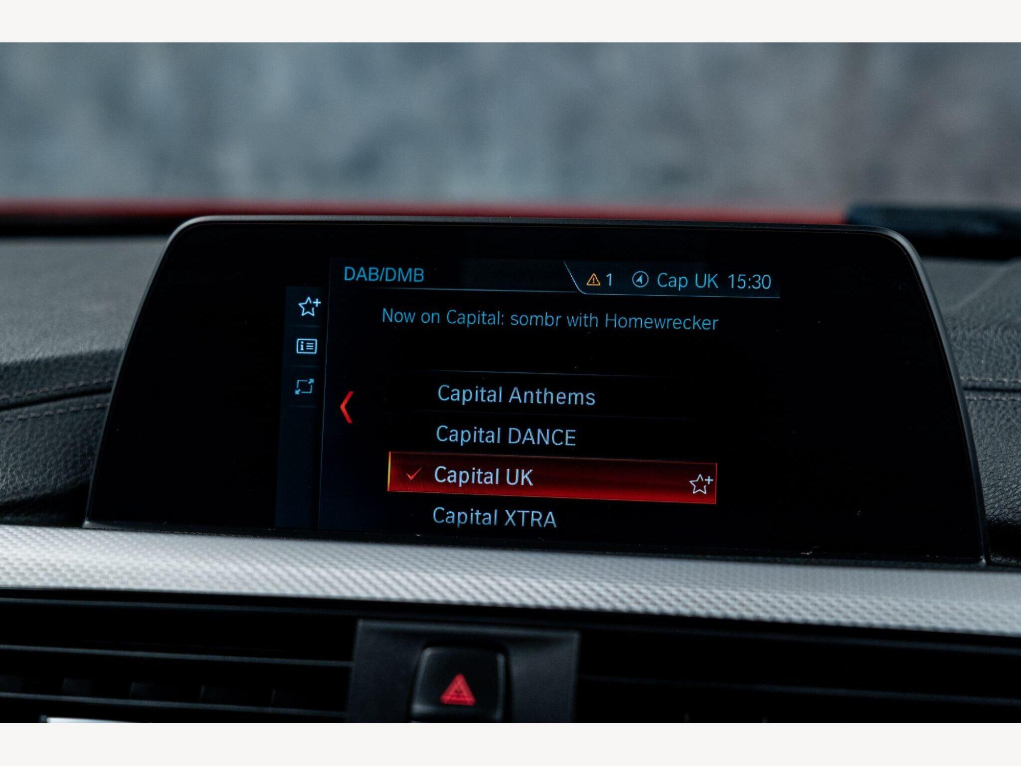 2017 BMW 3 Series image 33