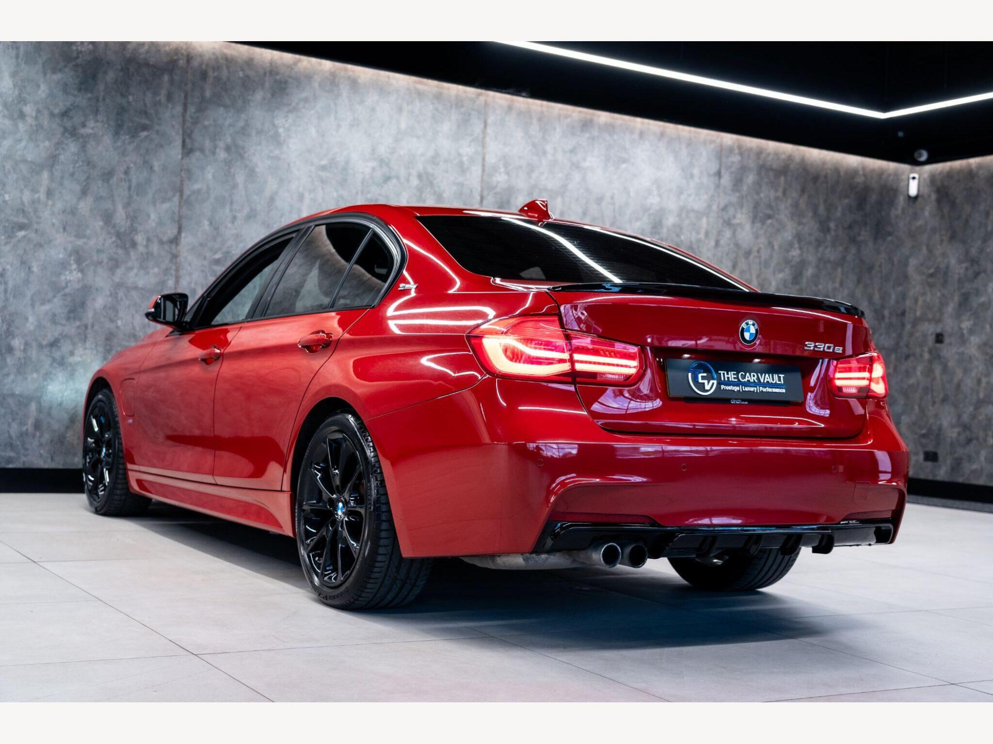 2017 BMW 3 Series image 6