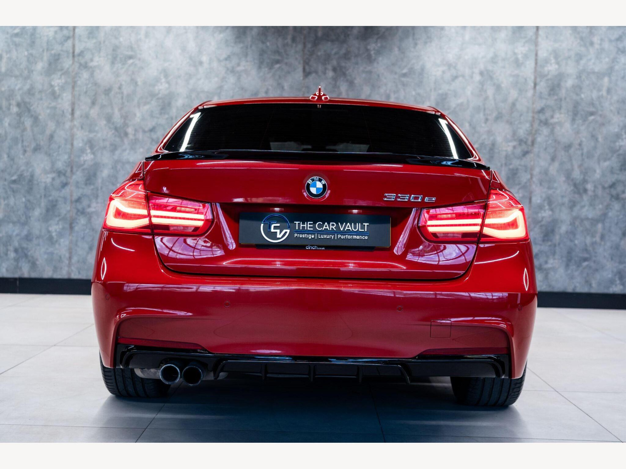 2017 BMW 3 Series image 7