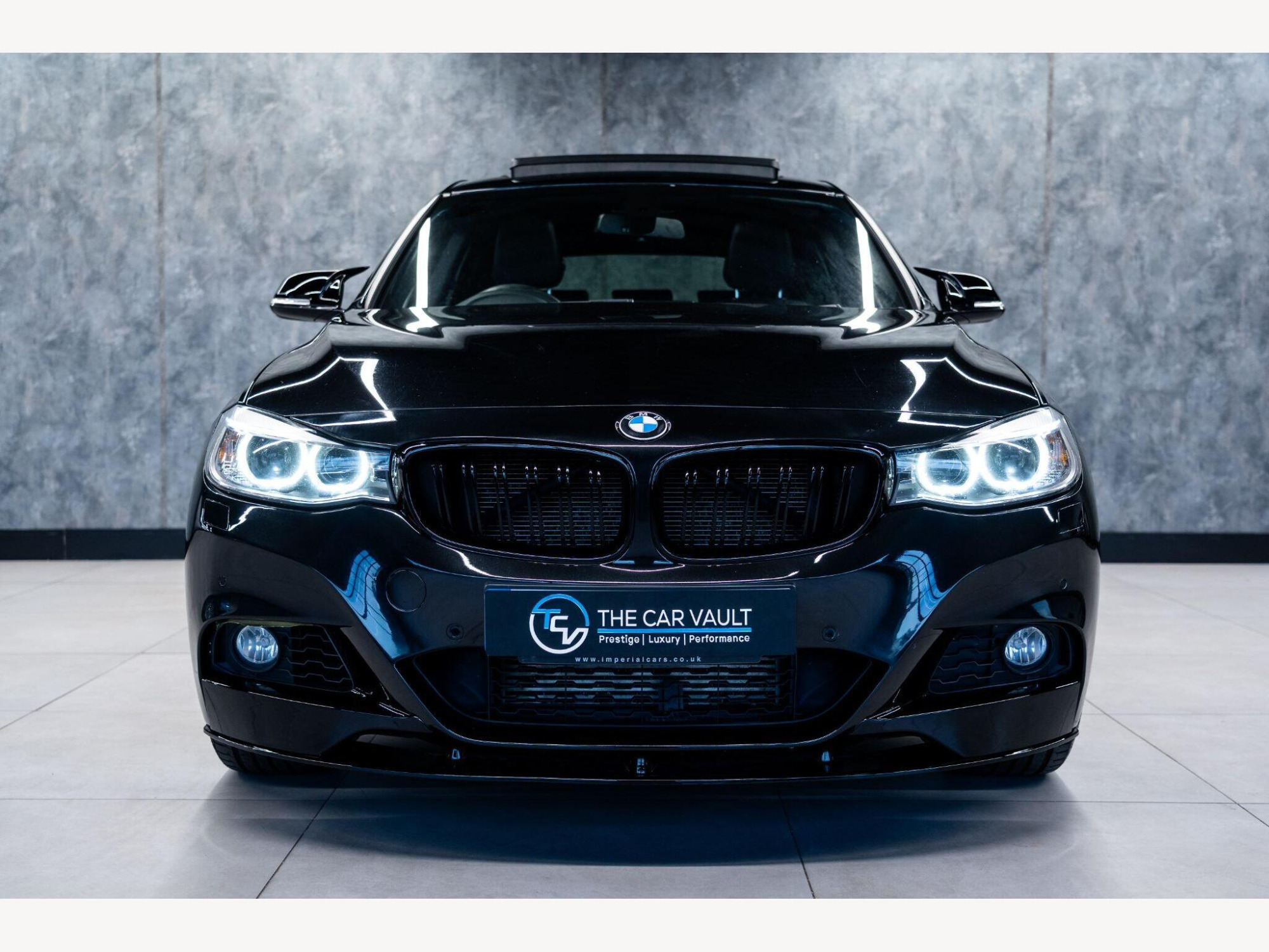 2016 BMW 3 Series Gran Turismo image 5