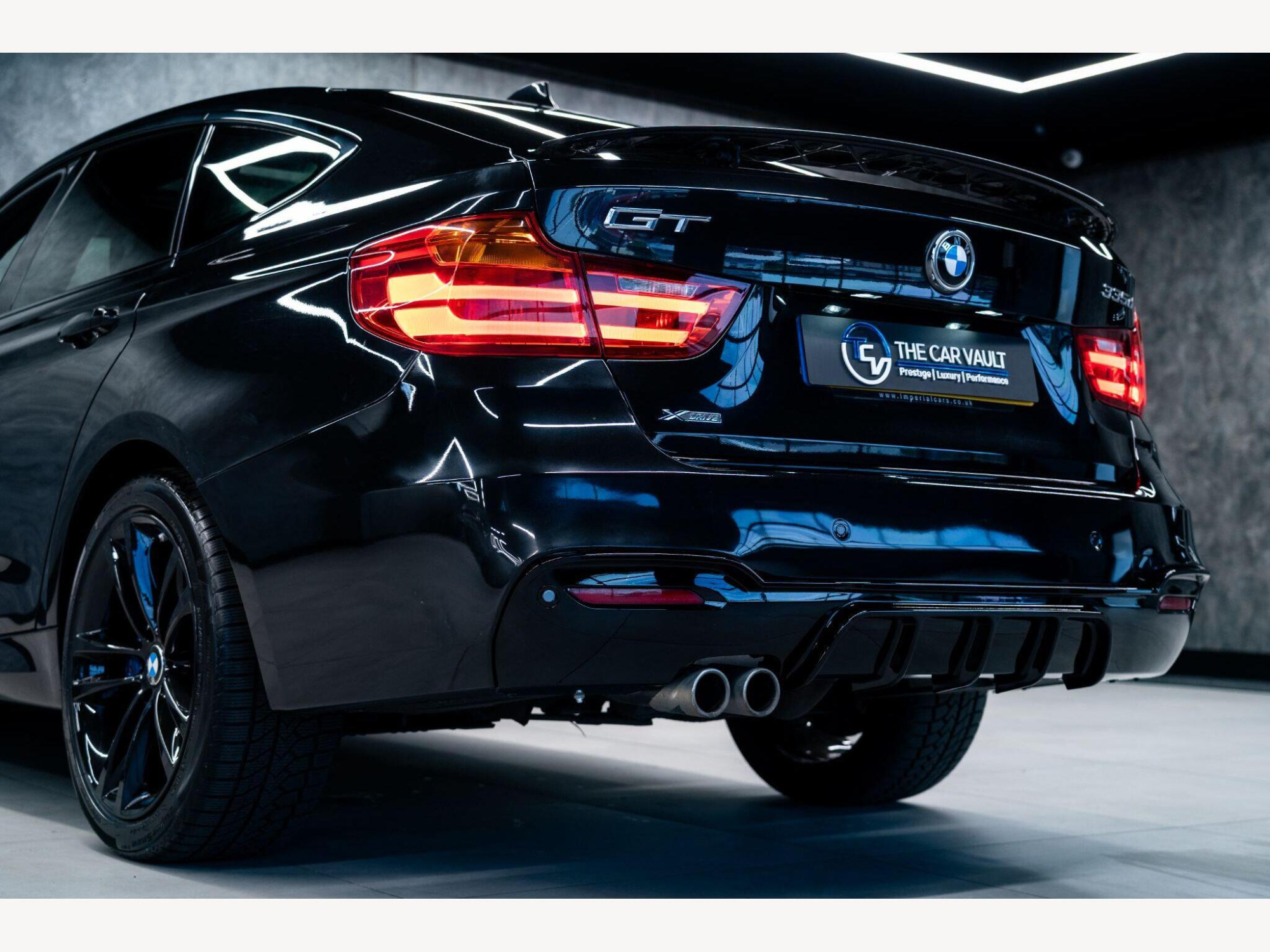 2016 BMW 3 Series Gran Turismo image 14