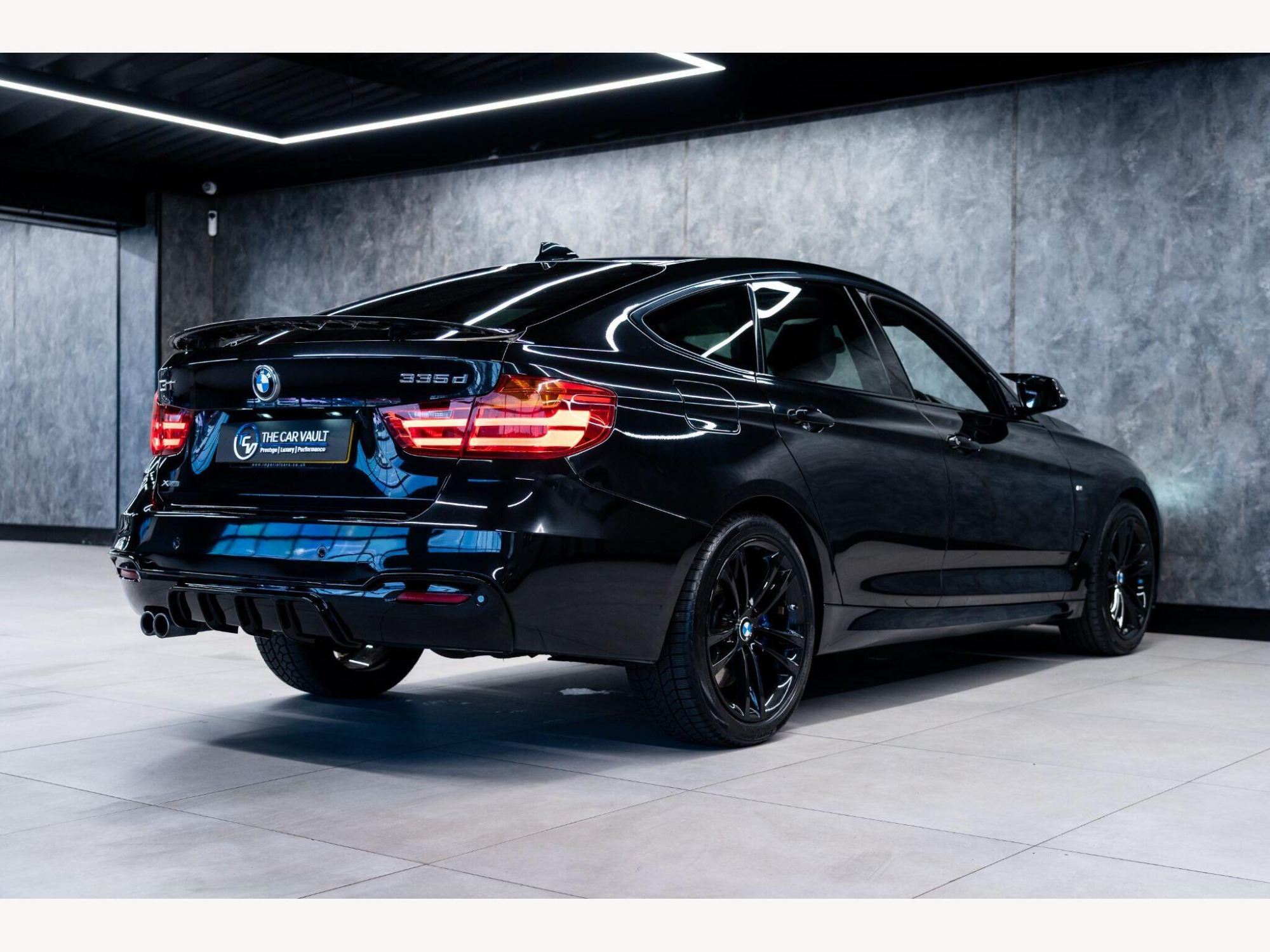 2016 BMW 3 Series Gran Turismo image 8