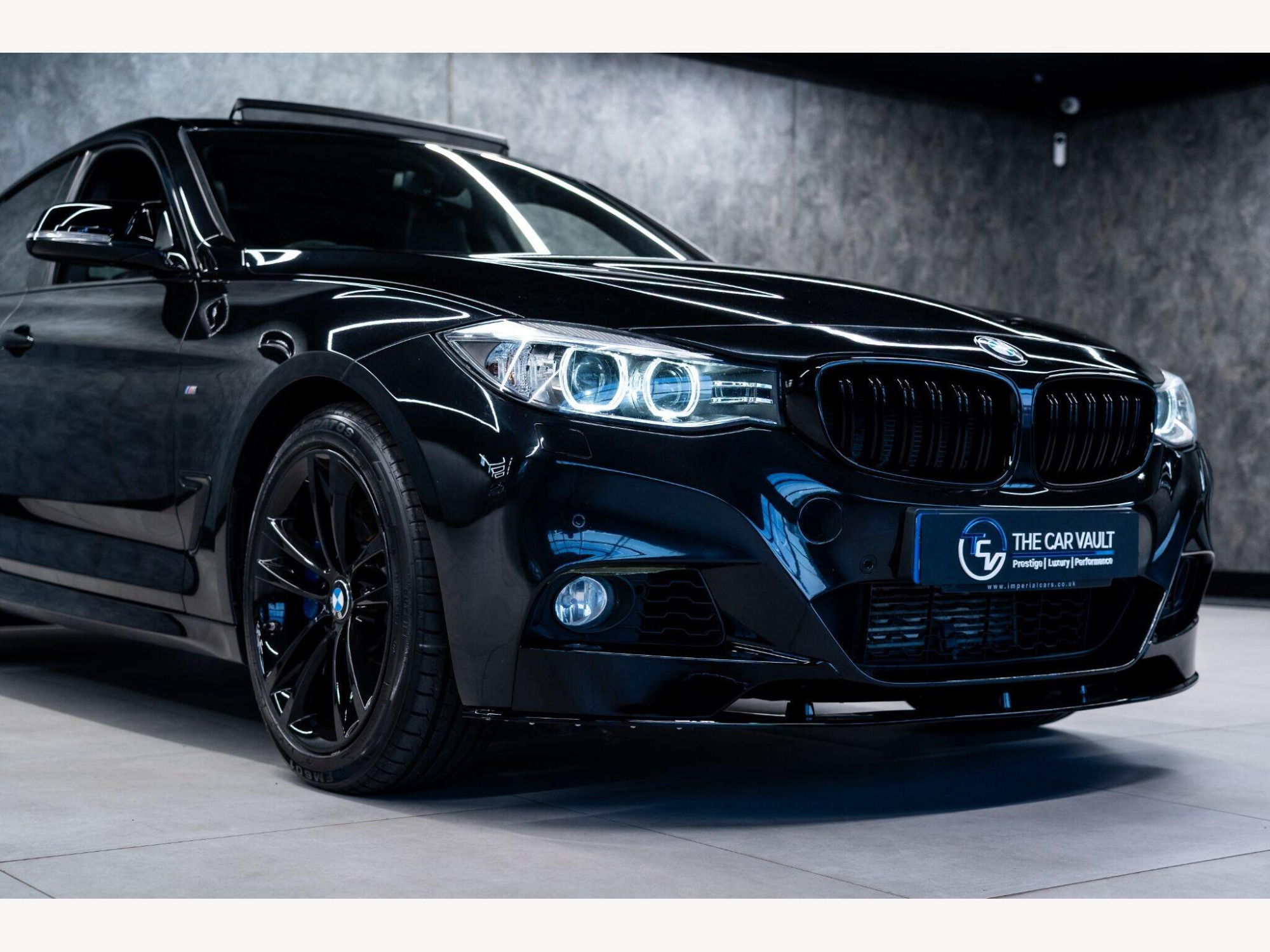 2016 BMW 3 Series Gran Turismo image 10