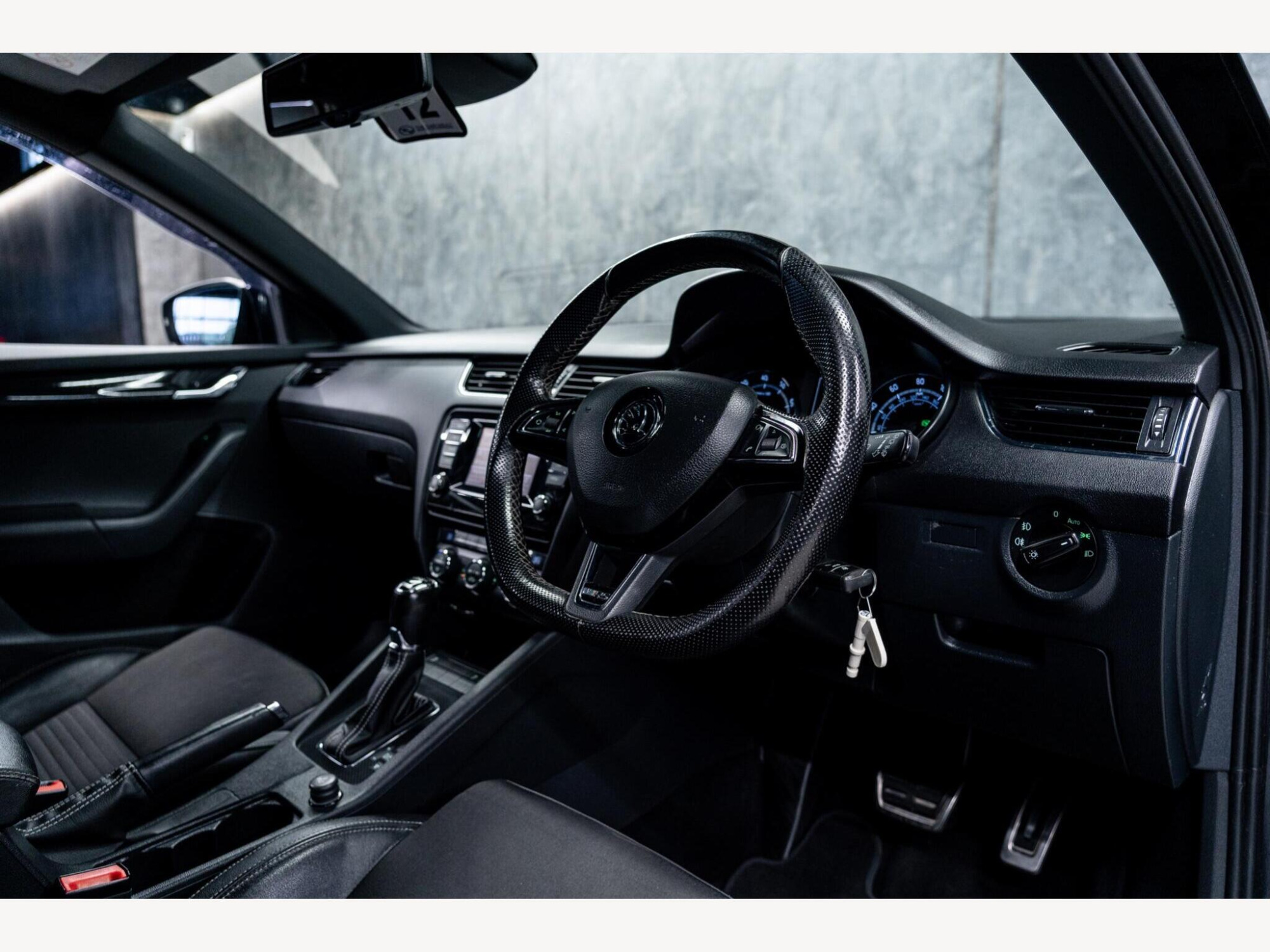 2015 Skoda Octavia image 2