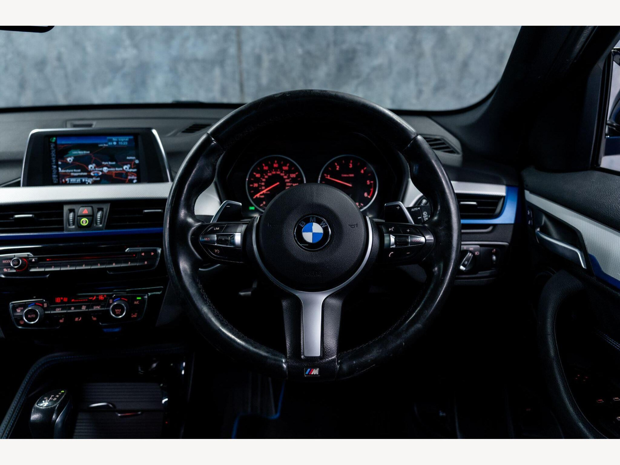 2016 BMW X1 image 18