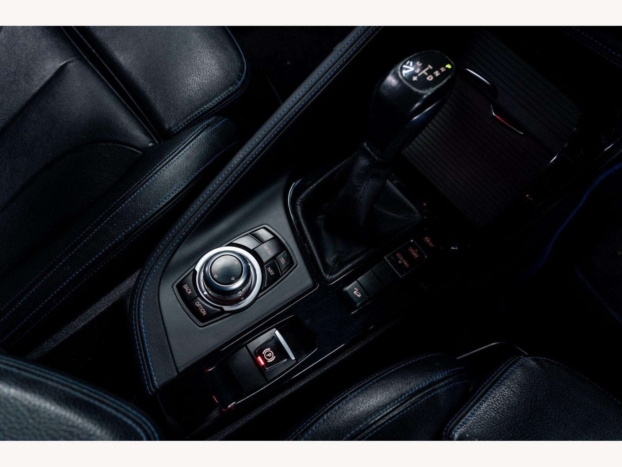 2016 BMW X1 image 38