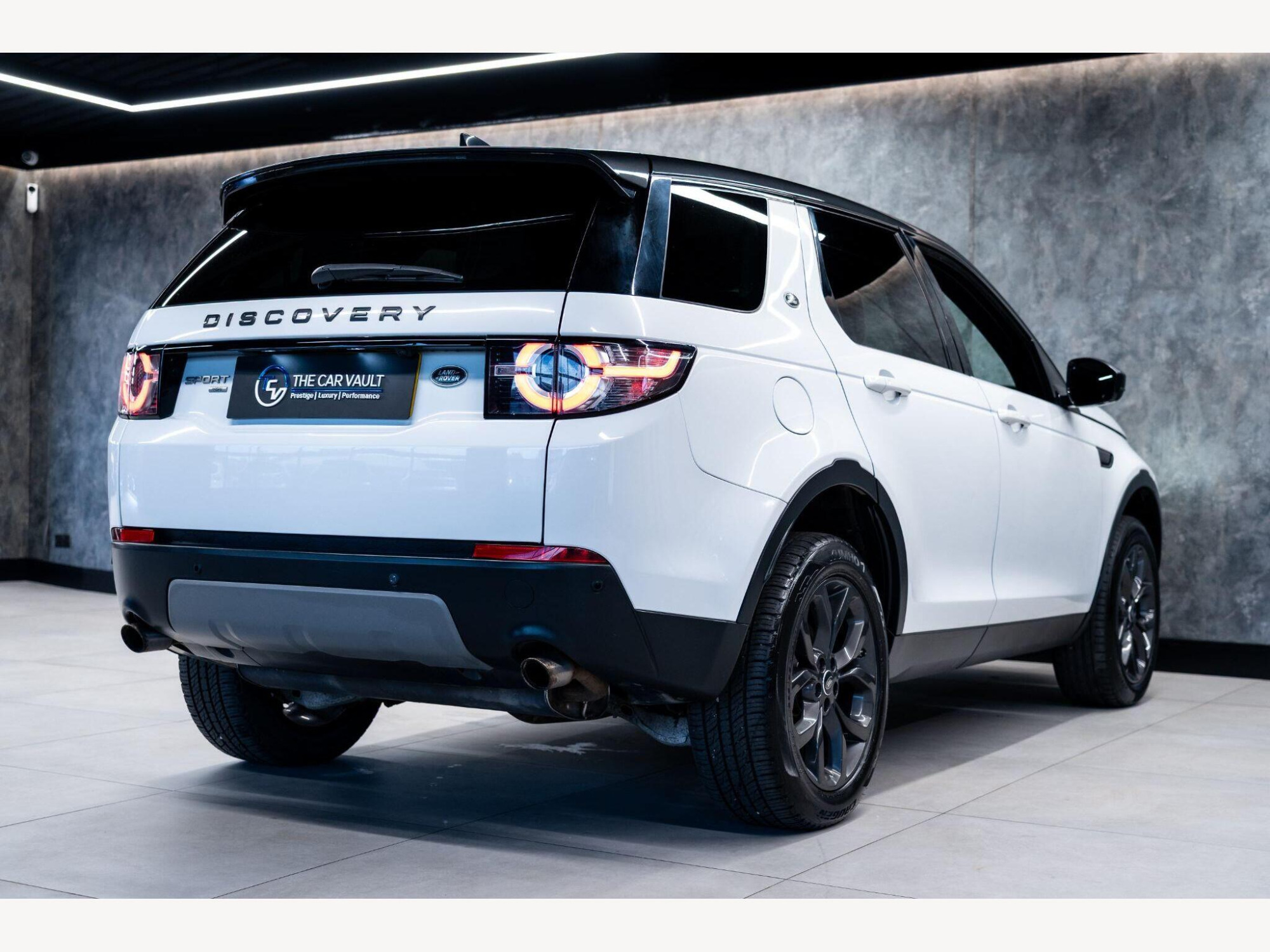 2019 Land Rover Discovery Sport image 7