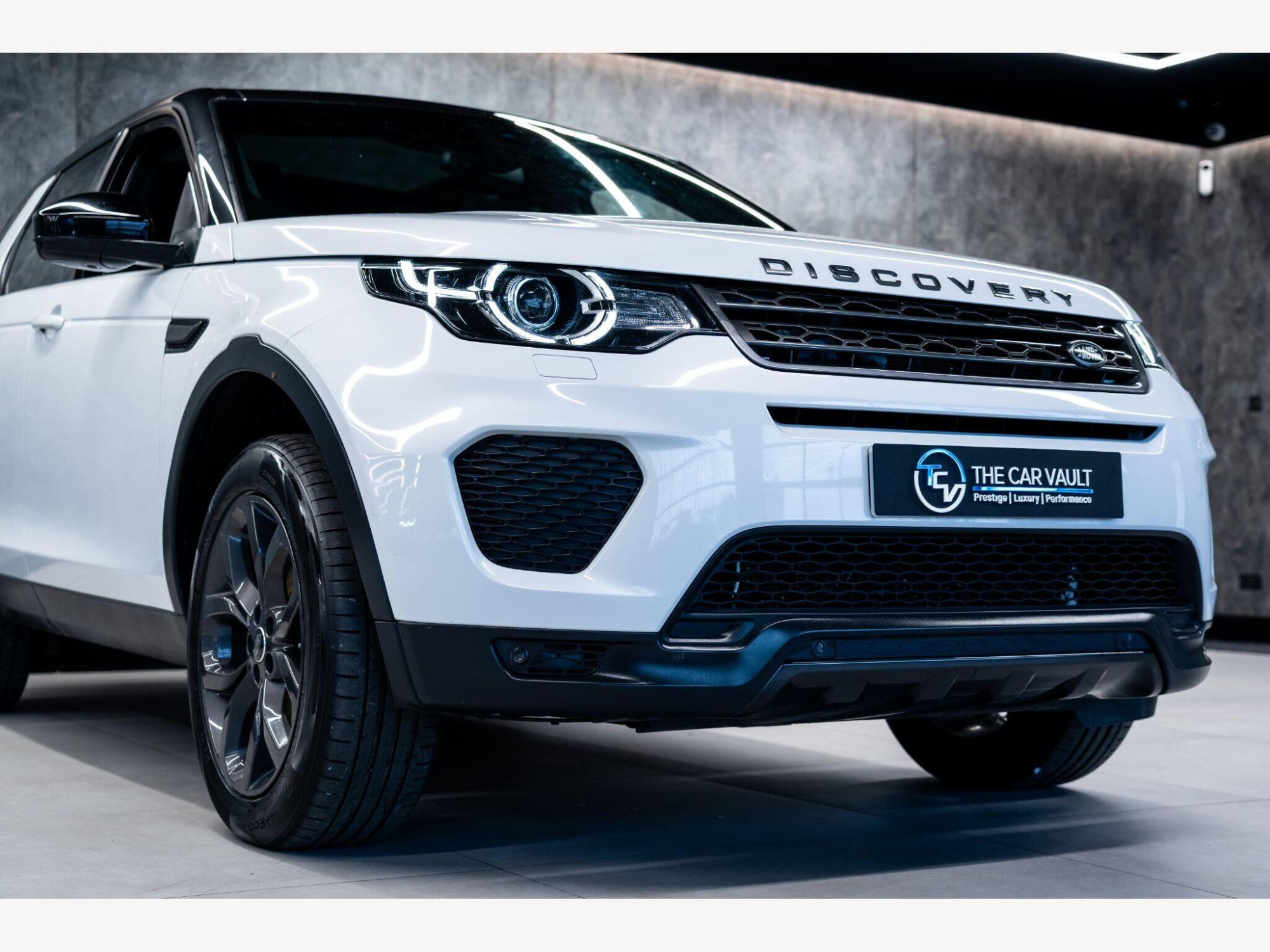 2019 Land Rover Discovery Sport image 9