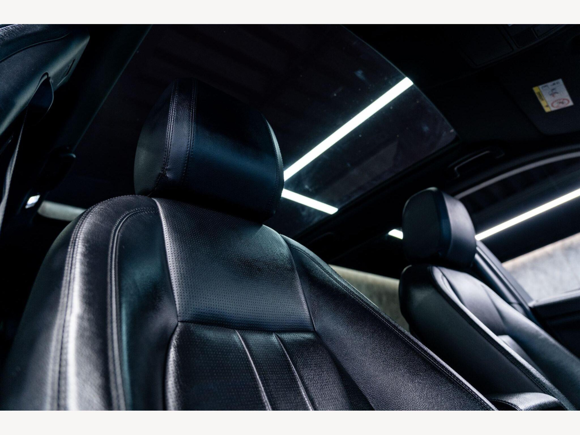 2019 Land Rover Discovery Sport image 38