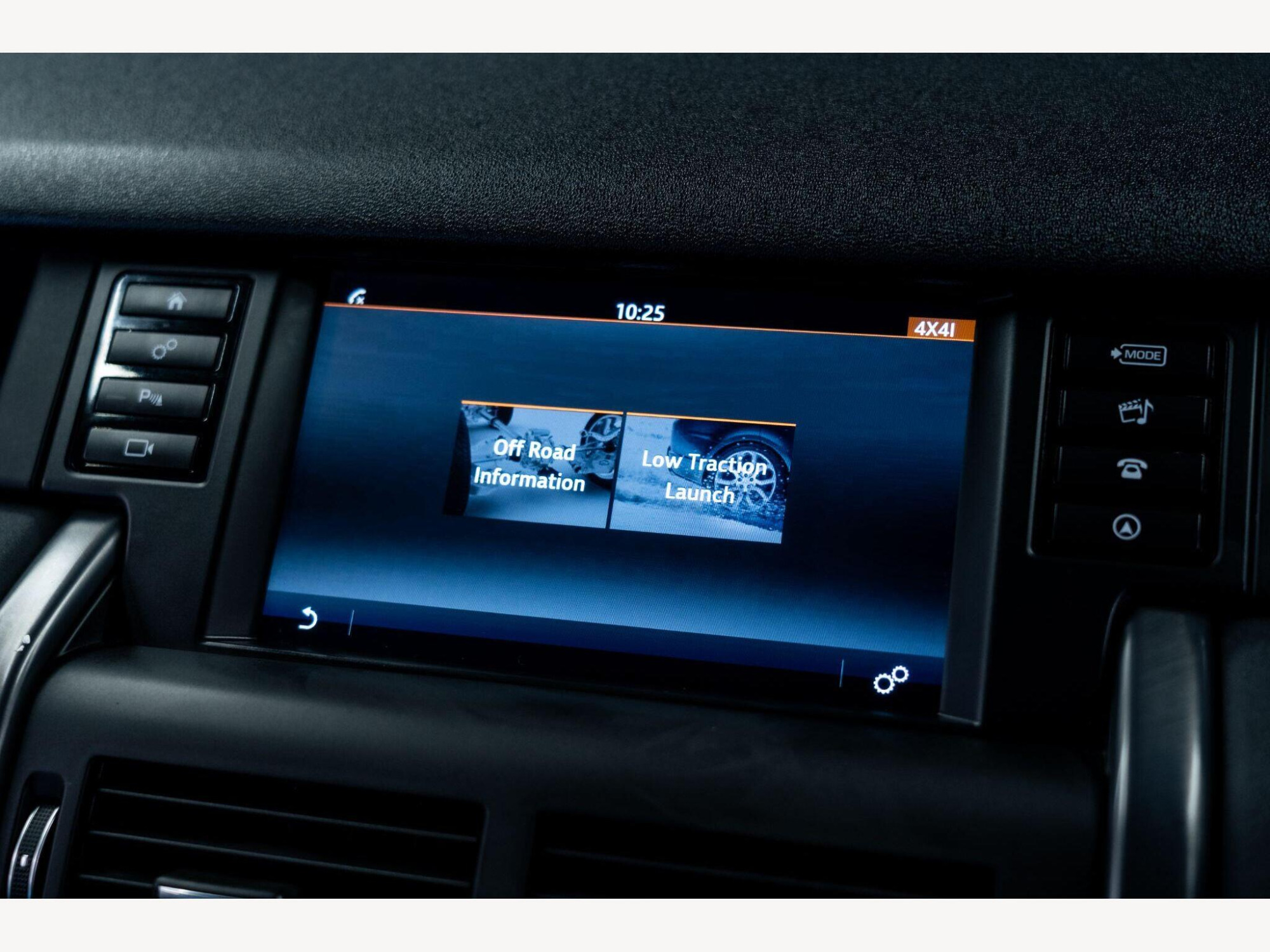 2019 Land Rover Discovery Sport image 24