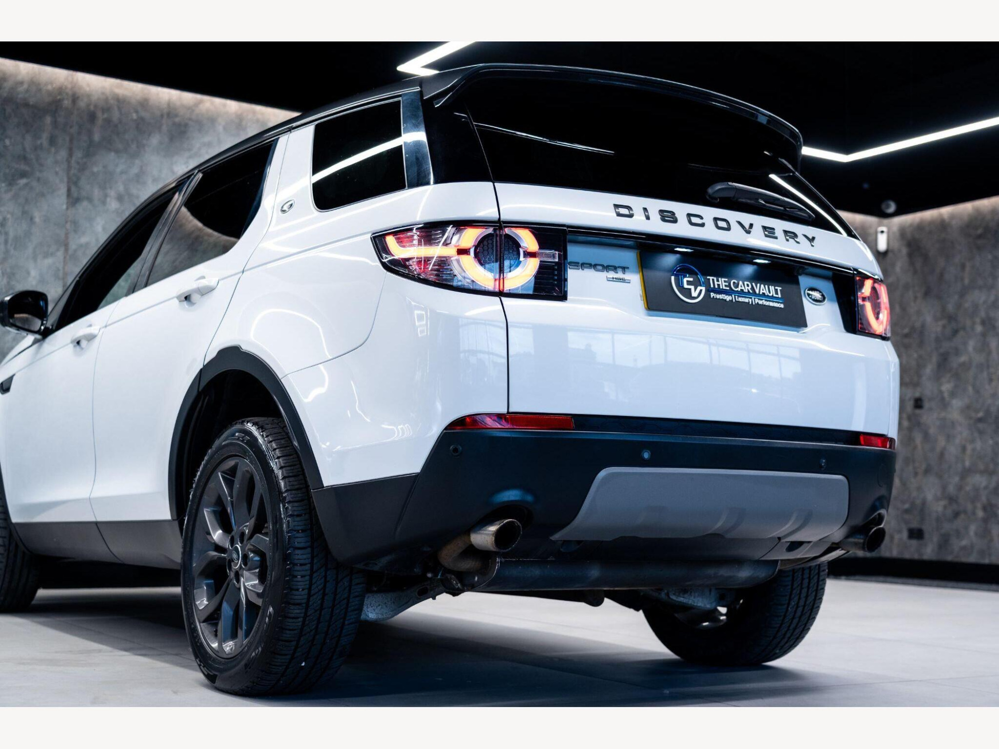 2019 Land Rover Discovery Sport image 12
