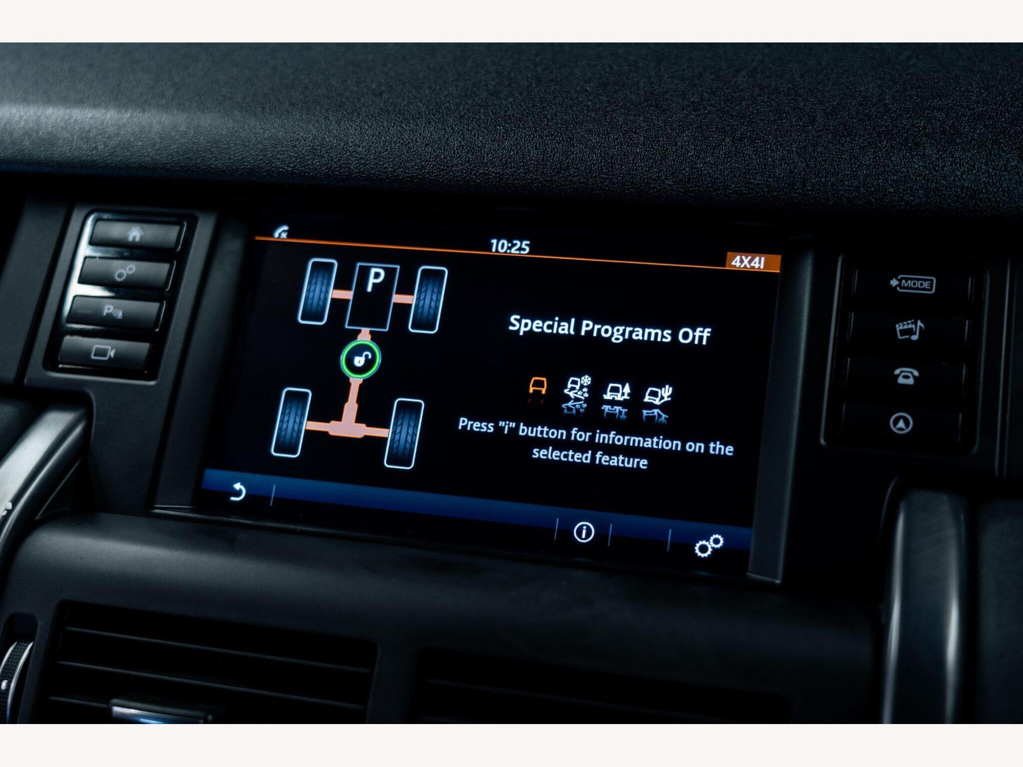 2019 Land Rover Discovery Sport image 23