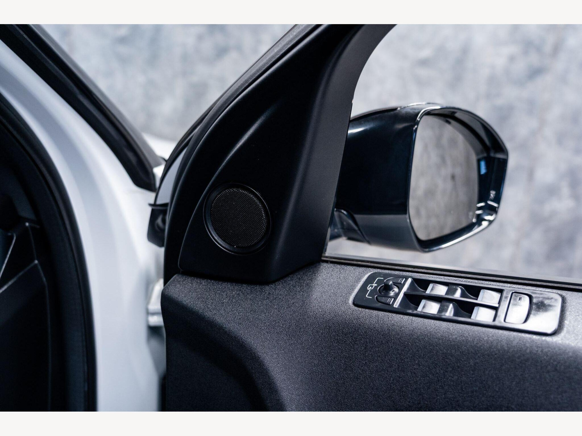 2019 Land Rover Discovery Sport image 34