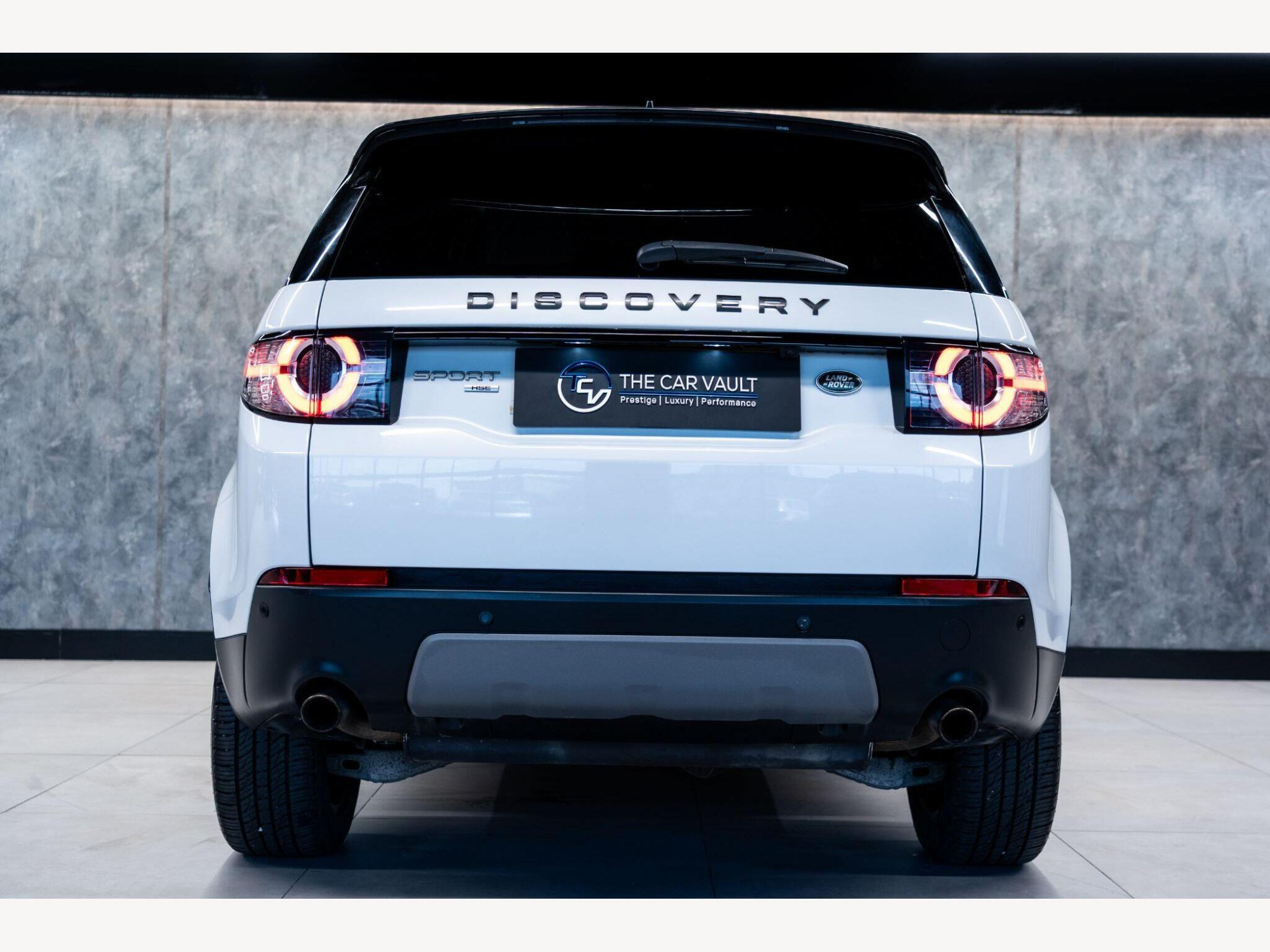 2019 Land Rover Discovery Sport image 3