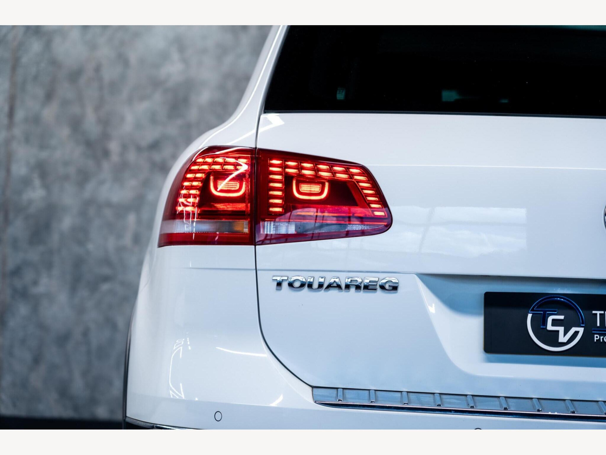 2016 Volkswagen Touareg image 13