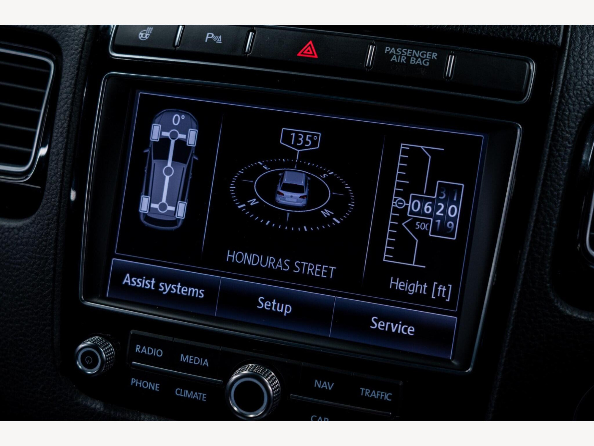 2016 Volkswagen Touareg image 21