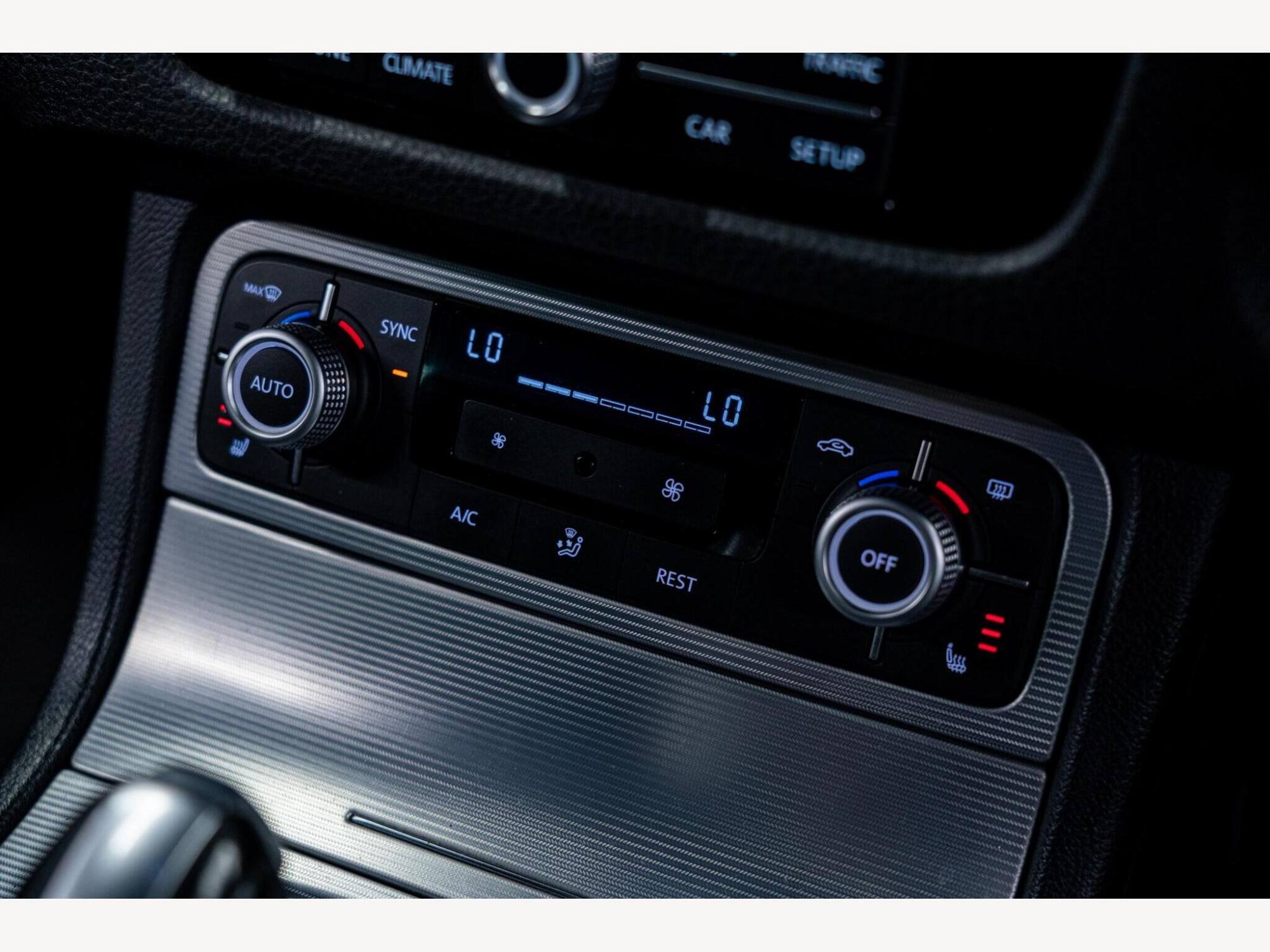 2016 Volkswagen Touareg image 29