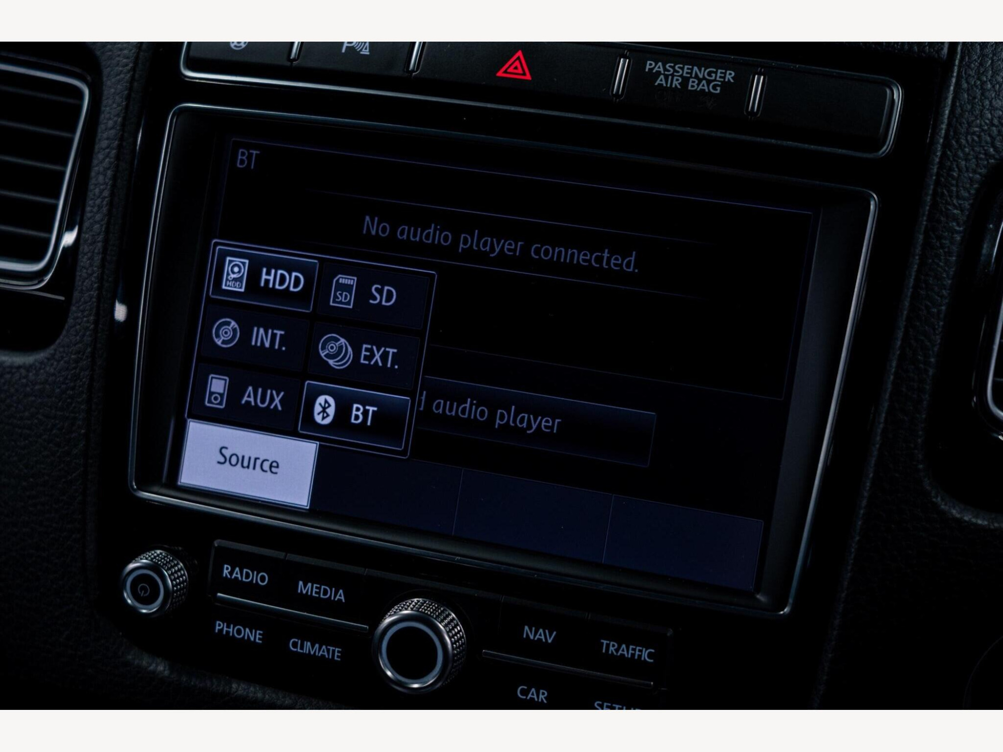 2016 Volkswagen Touareg image 24