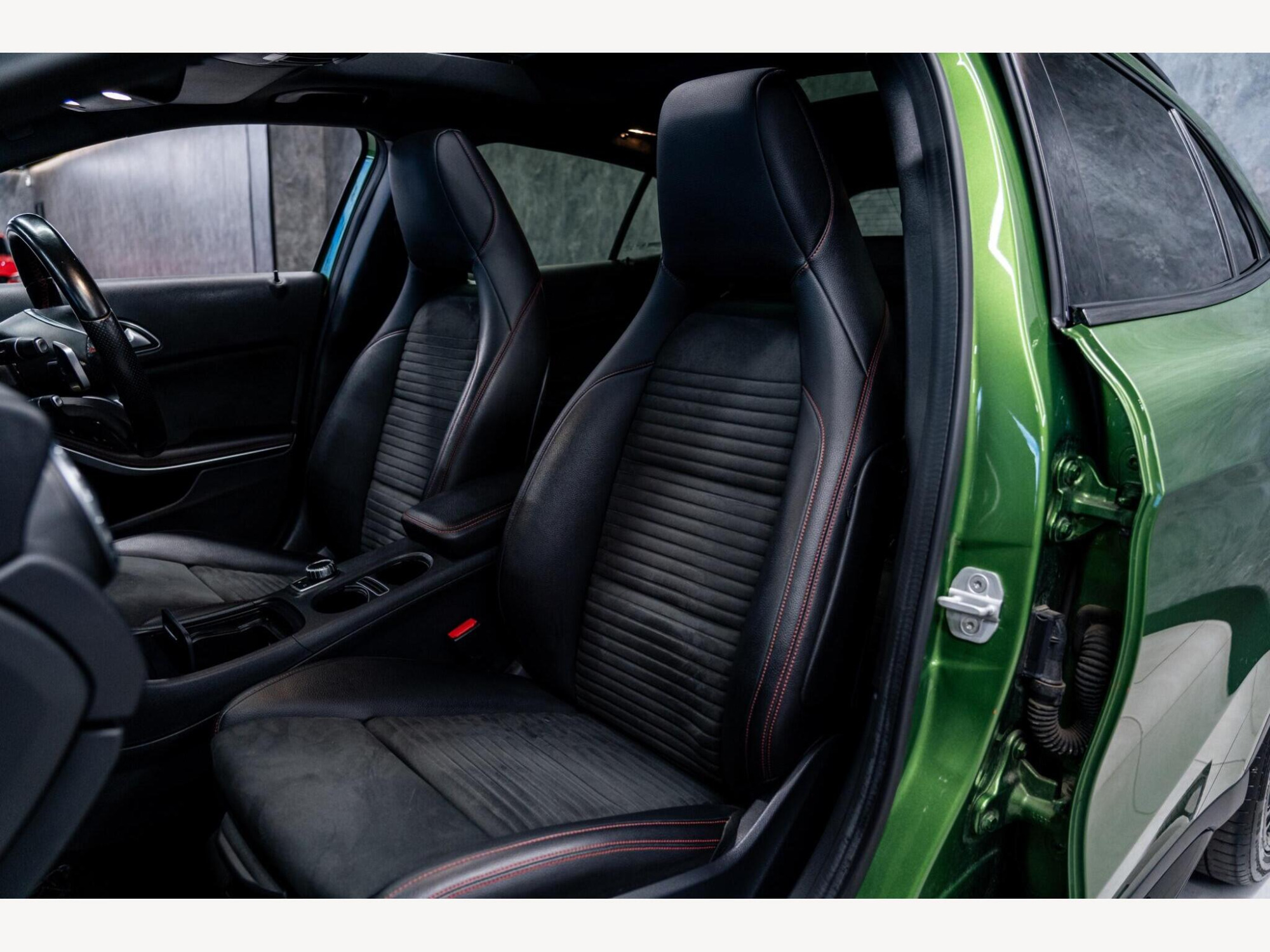 2016 Mercedes-Benz GLA image 45