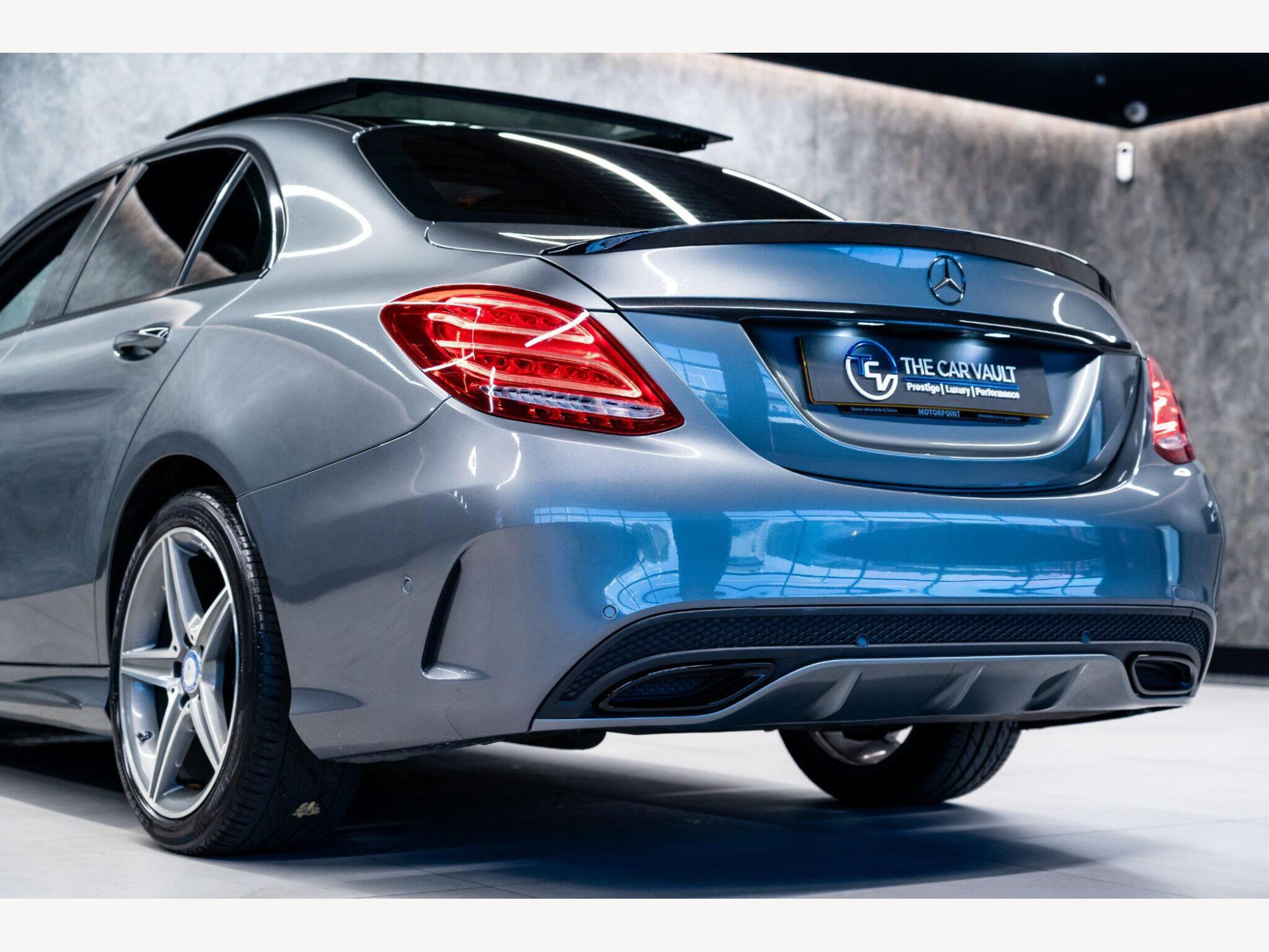 2017 Mercedes-Benz C Class image 14