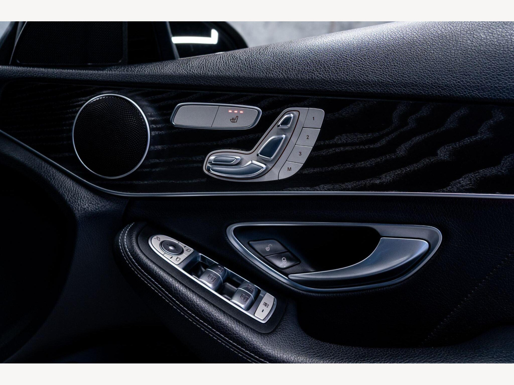 2017 Mercedes-Benz C Class image 34