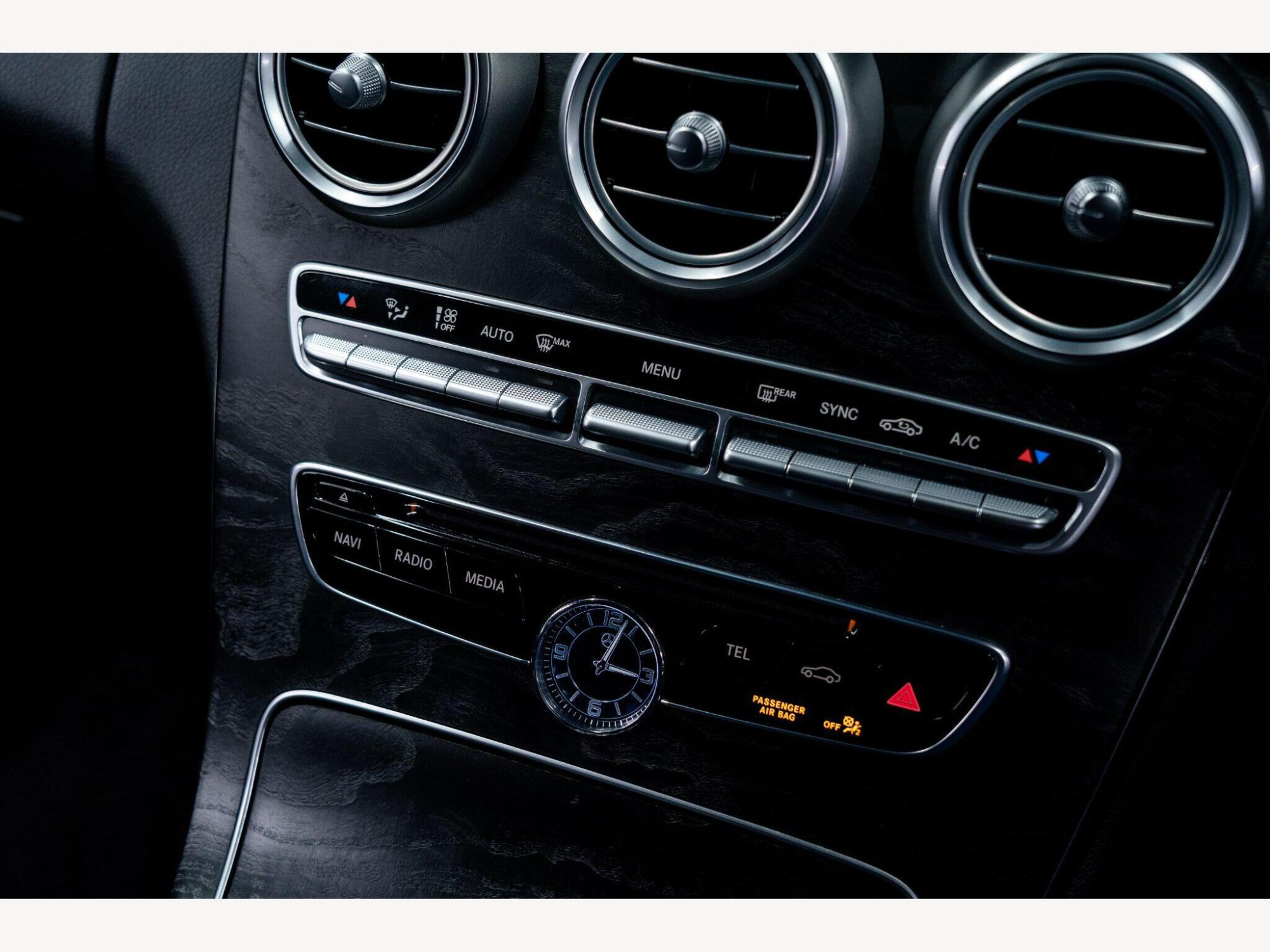2017 Mercedes-Benz C Class image 31