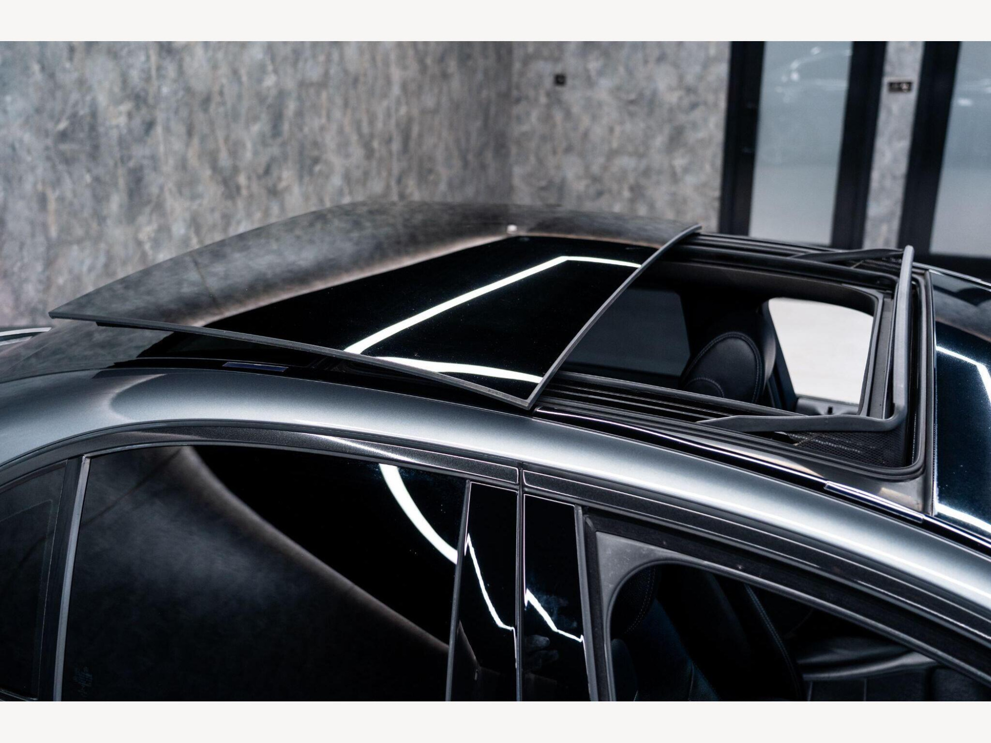 2017 Mercedes-Benz C Class image 3