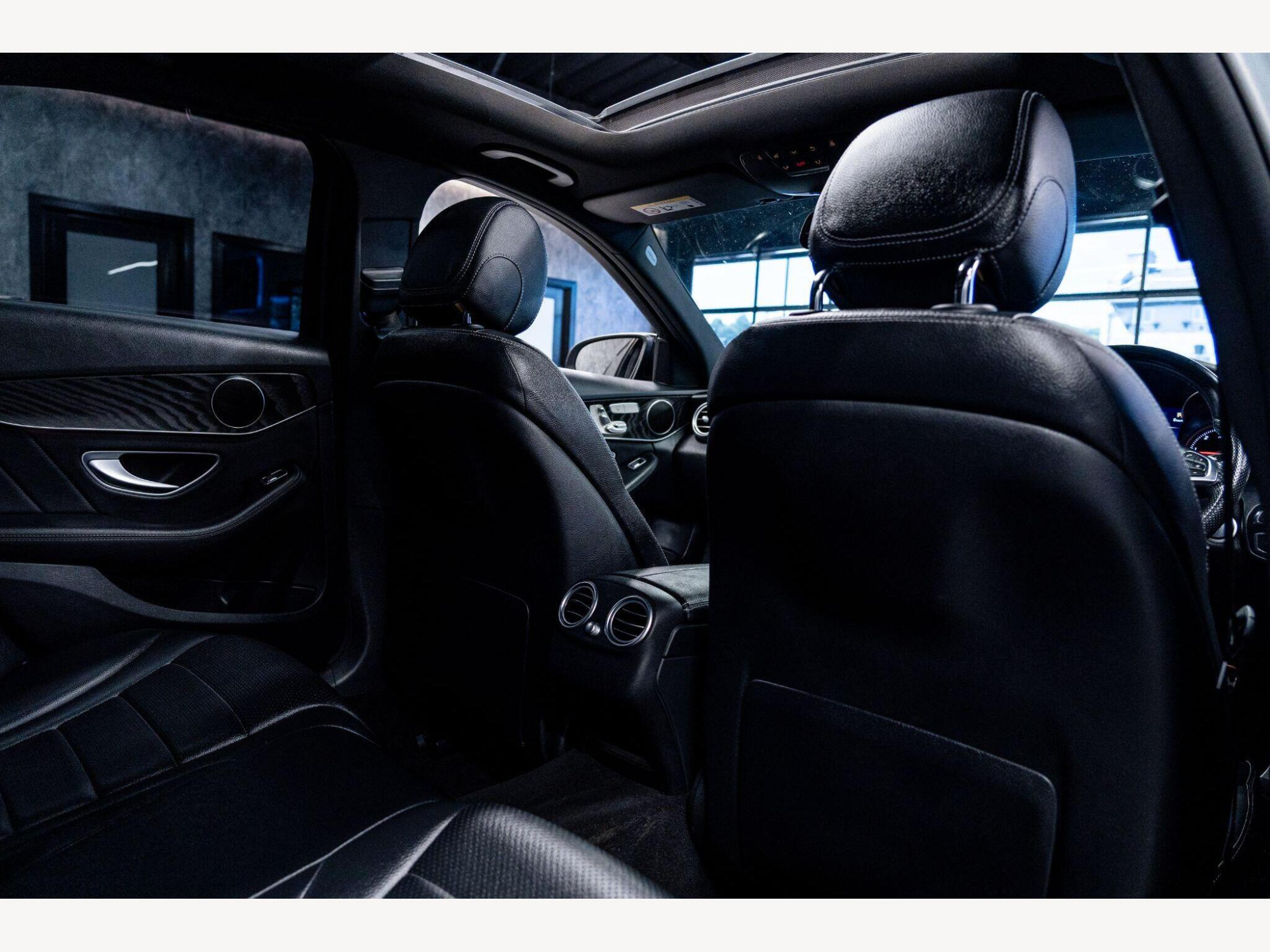 2017 Mercedes-Benz C Class image 38