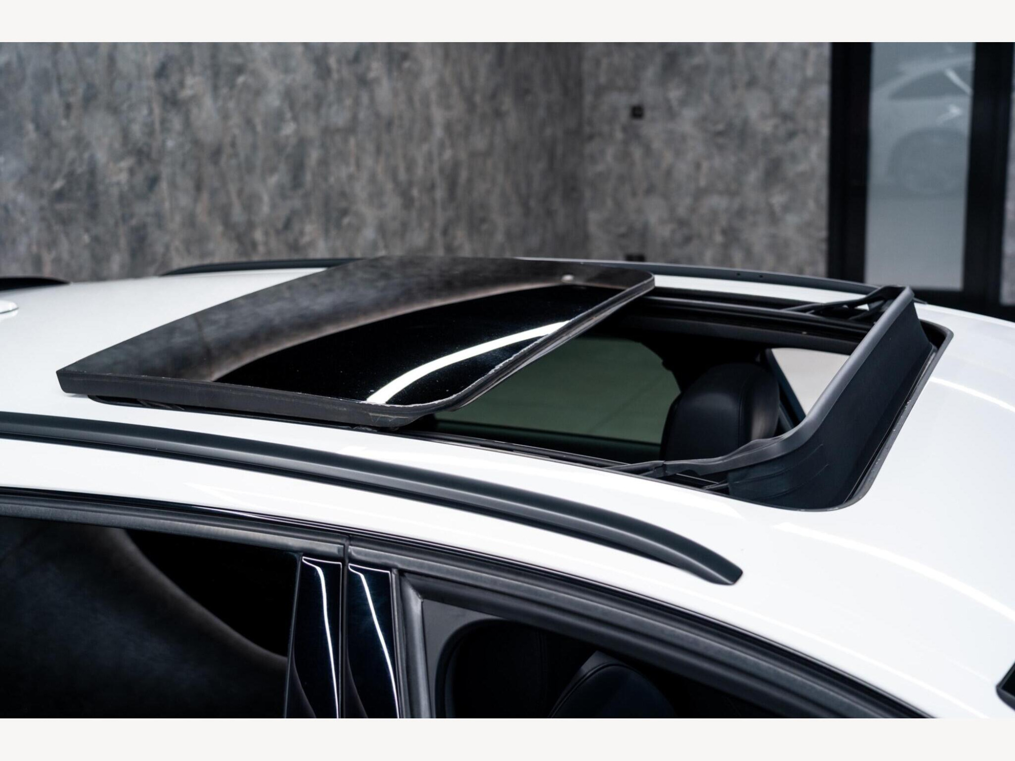 2014 Audi A6 Avant image 2