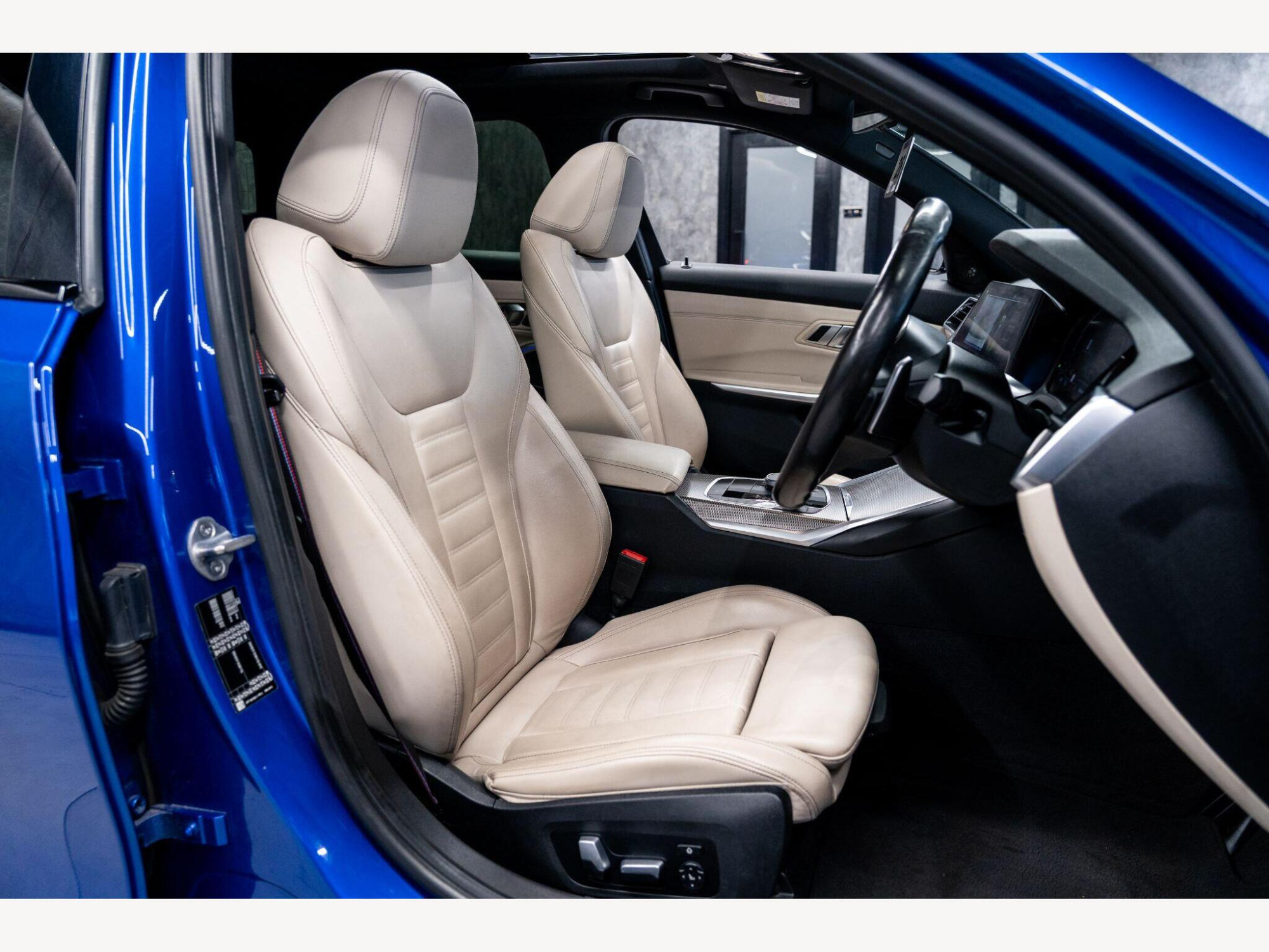 2019 BMW 3 Series image 58