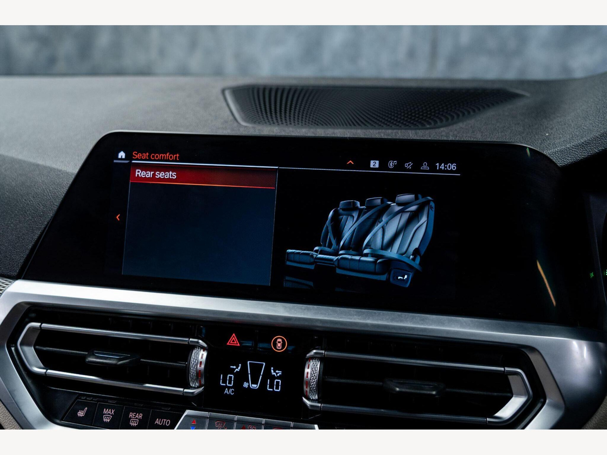 2019 BMW 3 Series image 39