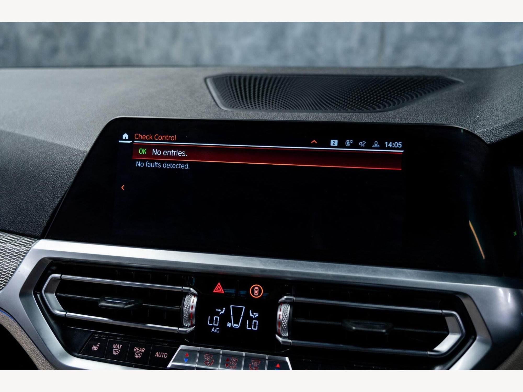 2019 BMW 3 Series image 27