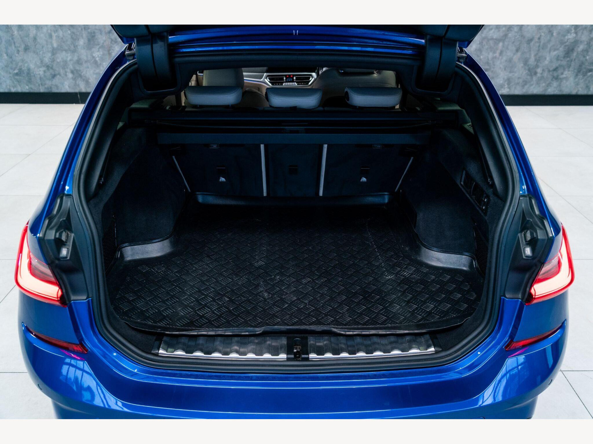 2019 BMW 3 Series image 62