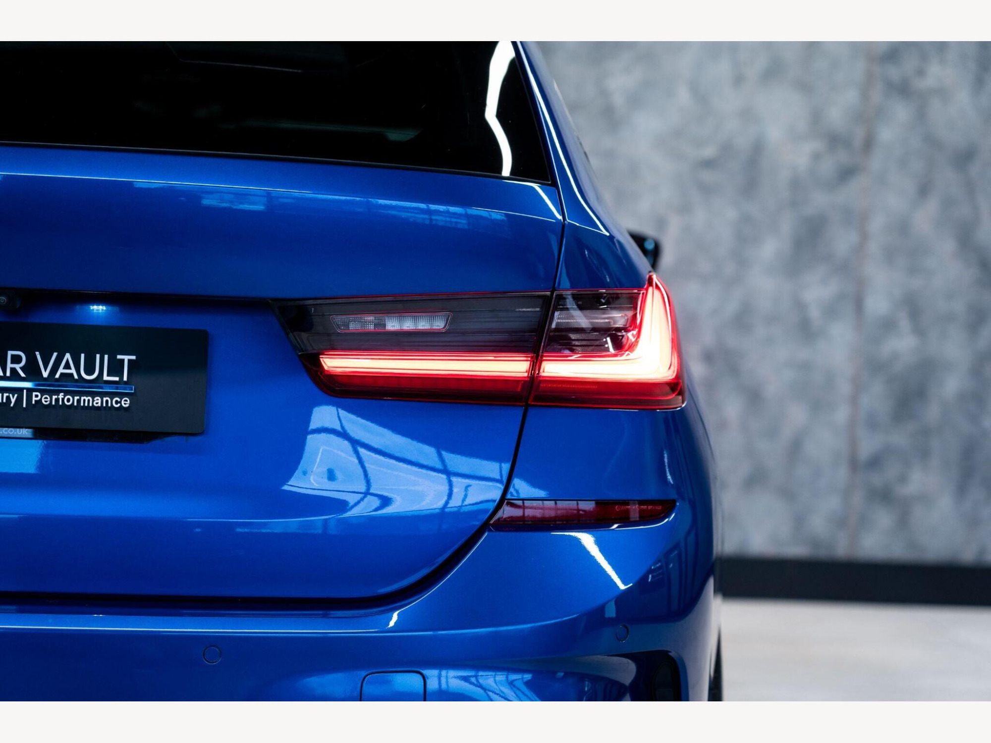 2019 BMW 3 Series image 14