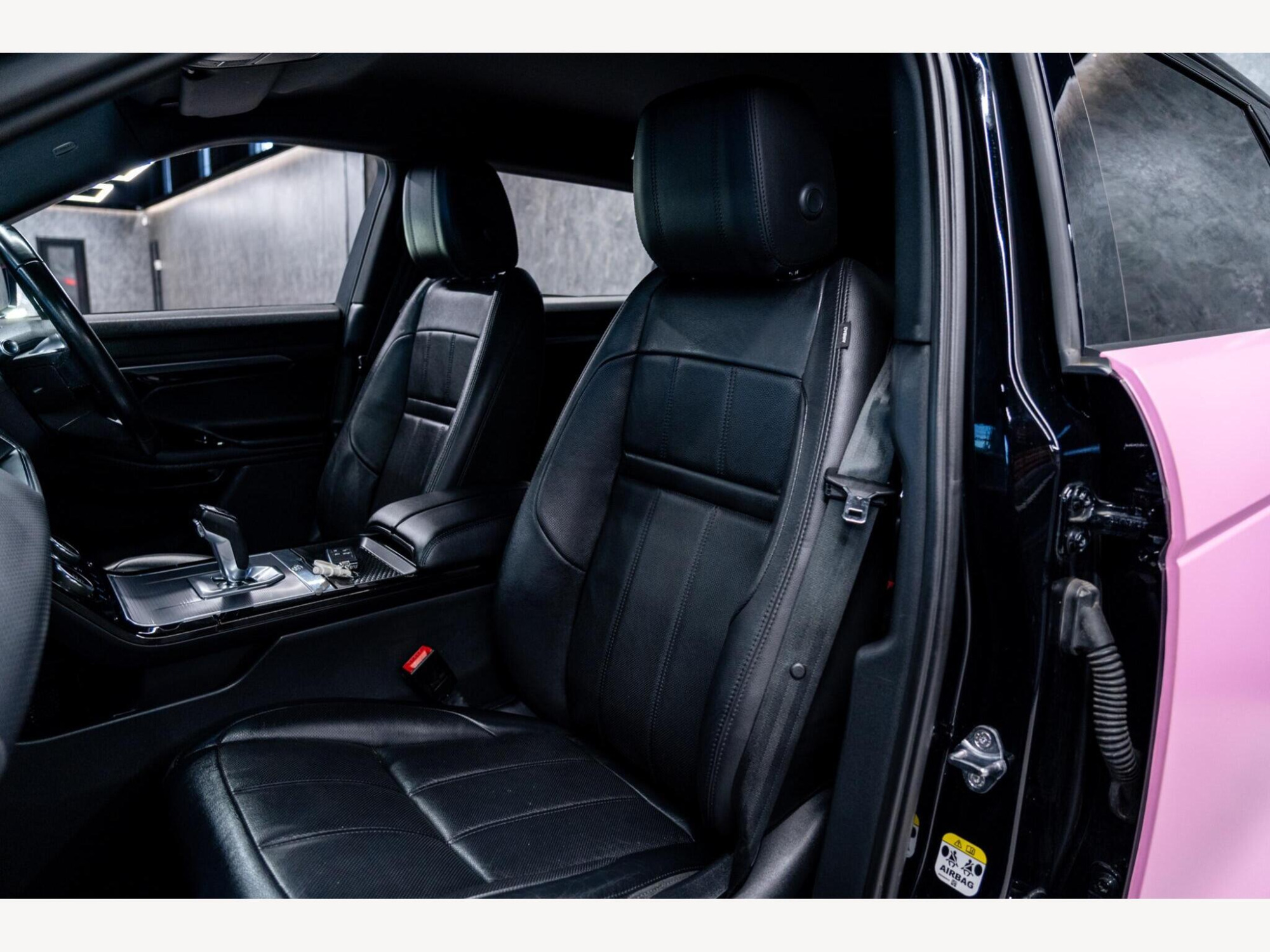 2019 Land Rover Range Rover Evoque image 45