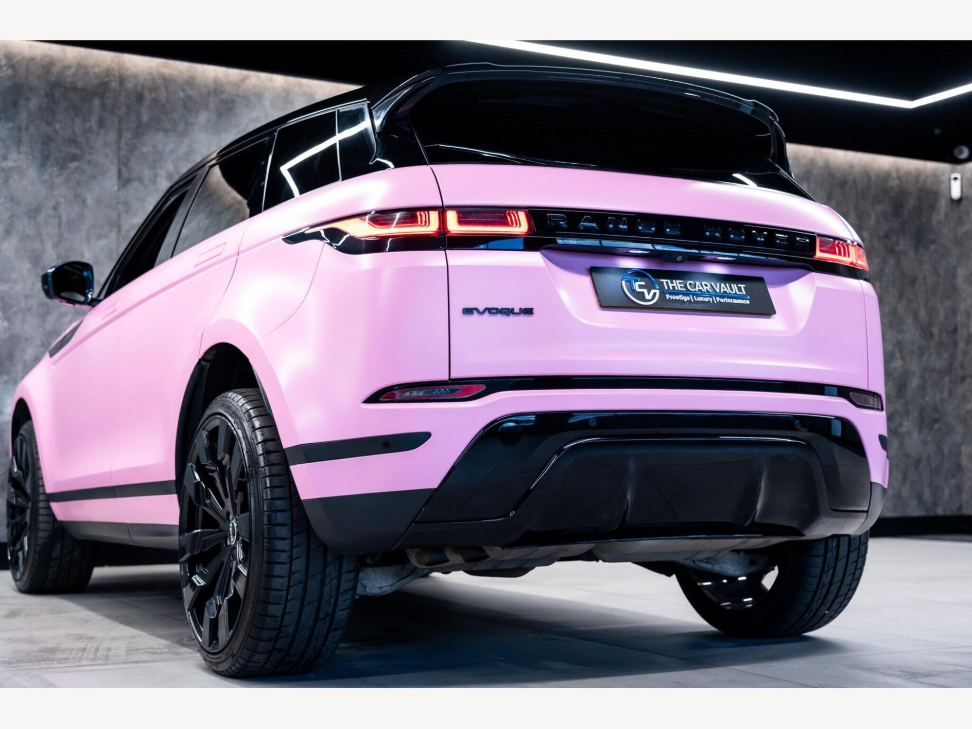 2019 Land Rover Range Rover Evoque image 12