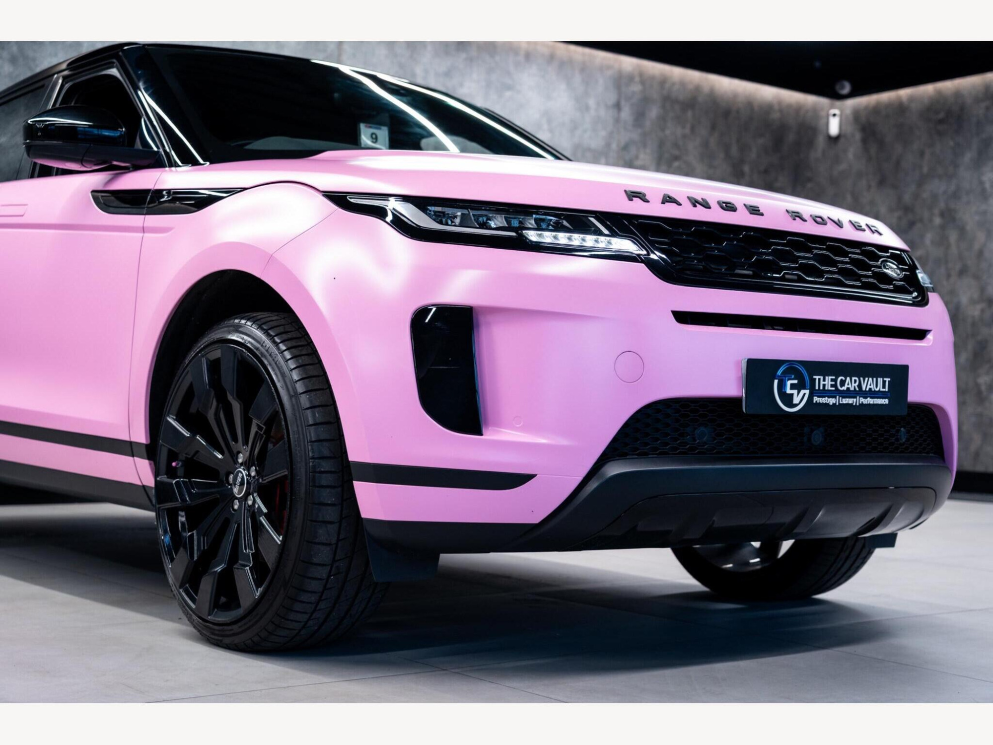 2019 Land Rover Range Rover Evoque image 9